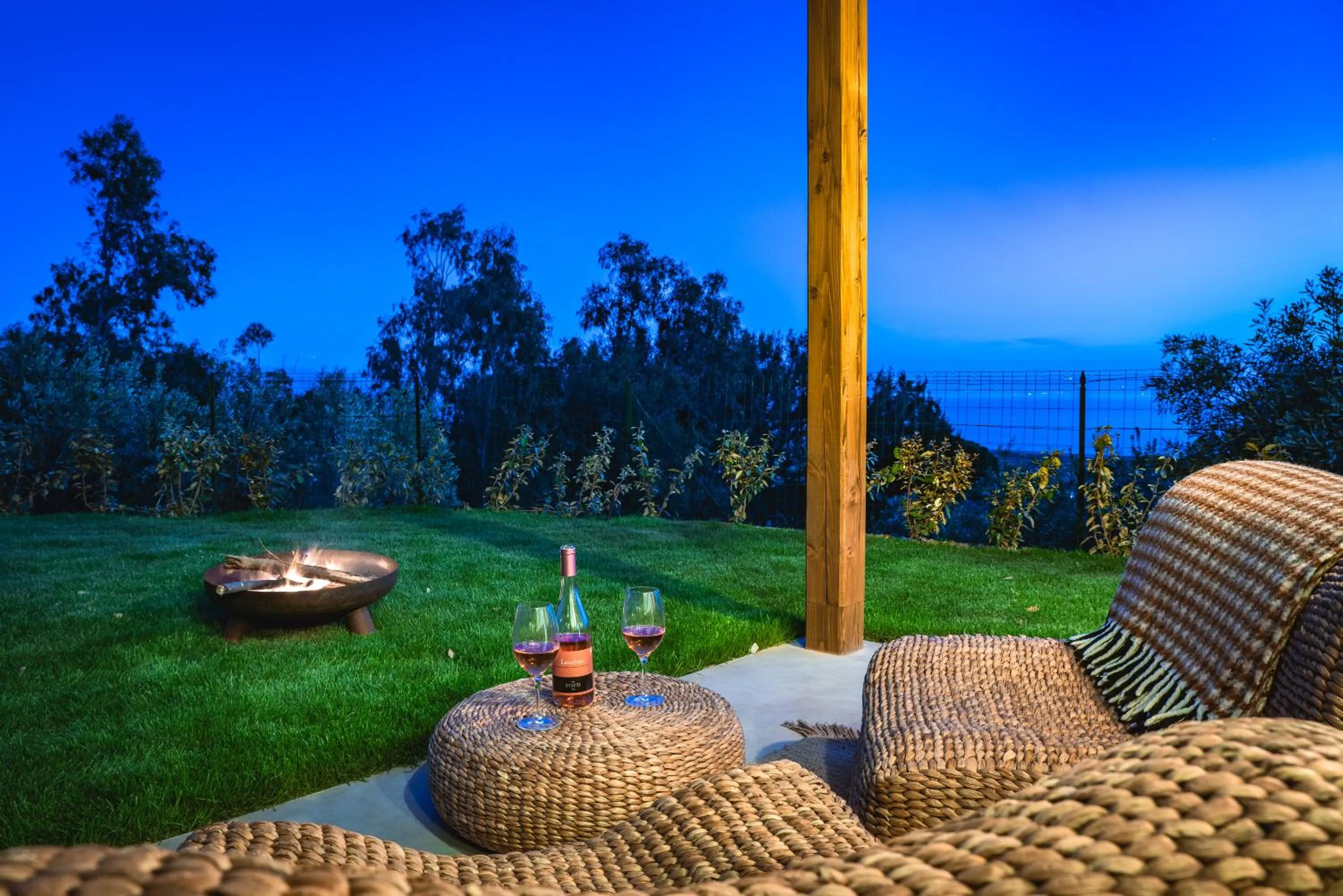 Patio in Hang Loose Cottage Hotel & Resort 4 stelle Gizzeria Calabria