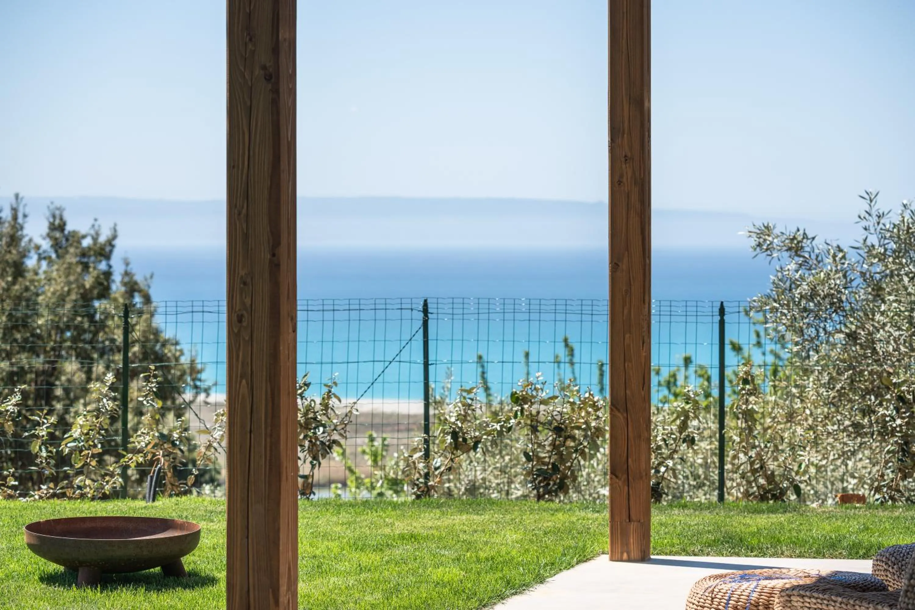 Patio in Hang Loose Cottage Hotel & Resort 4 stelle Gizzeria Calabria