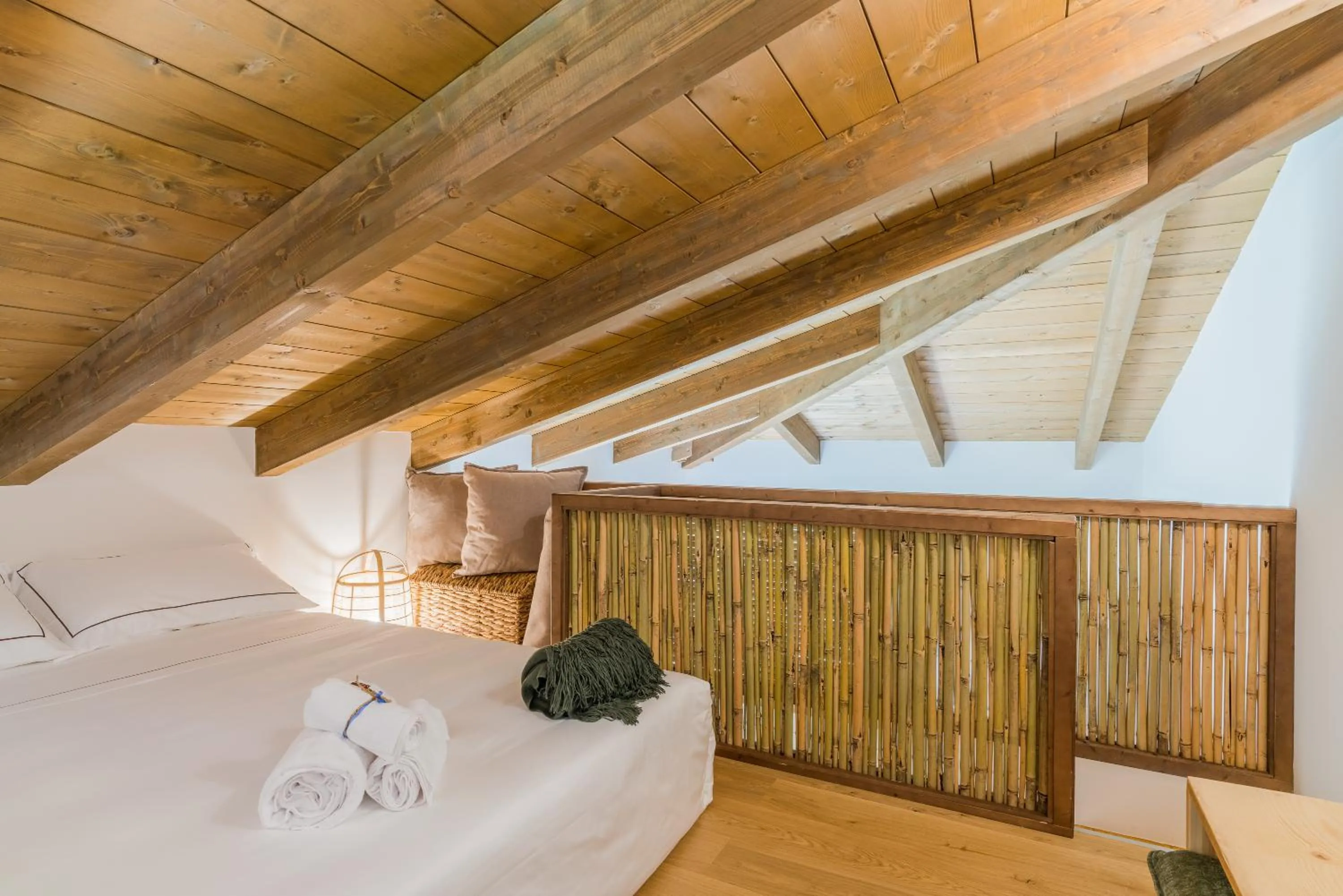 Bed in Hang Loose Cottage Hotel & Resort 4 stelle Gizzeria Calabria