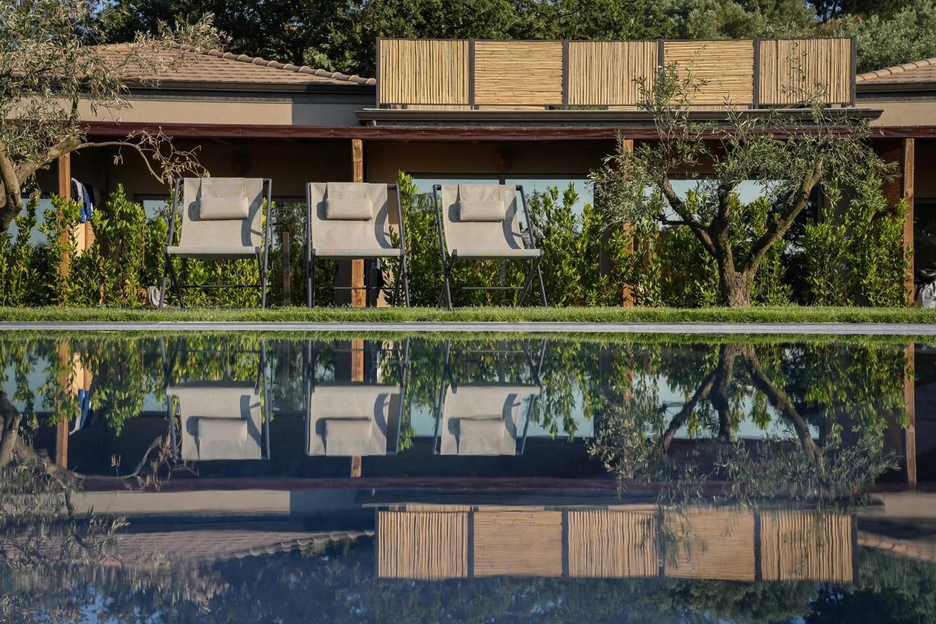 Garden view in Hang Loose Cottage Hotel & Resort 4 stelle Gizzeria Calabria