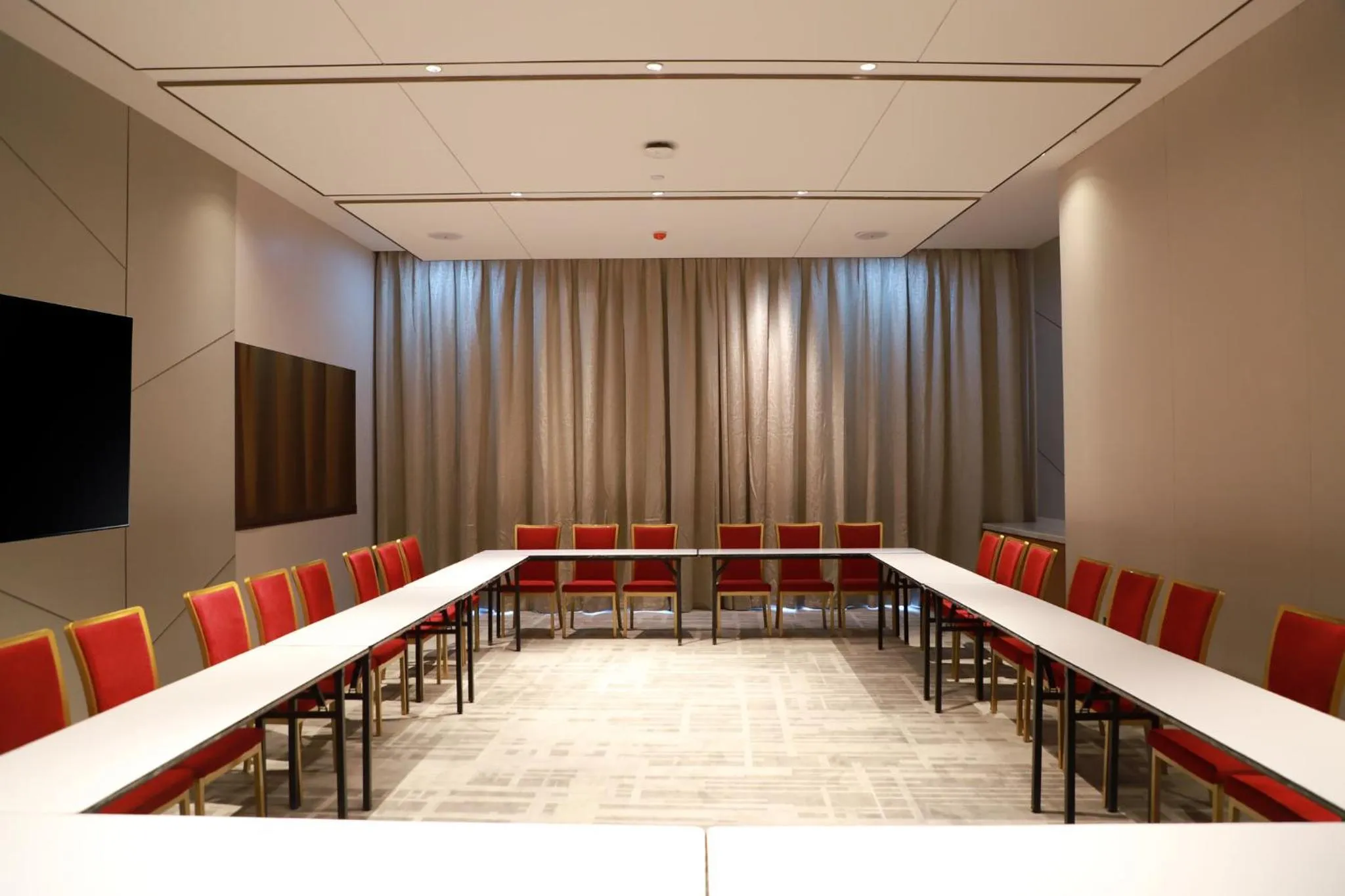 Meeting/conference room in Holiday Inn Xining Datong by IHG