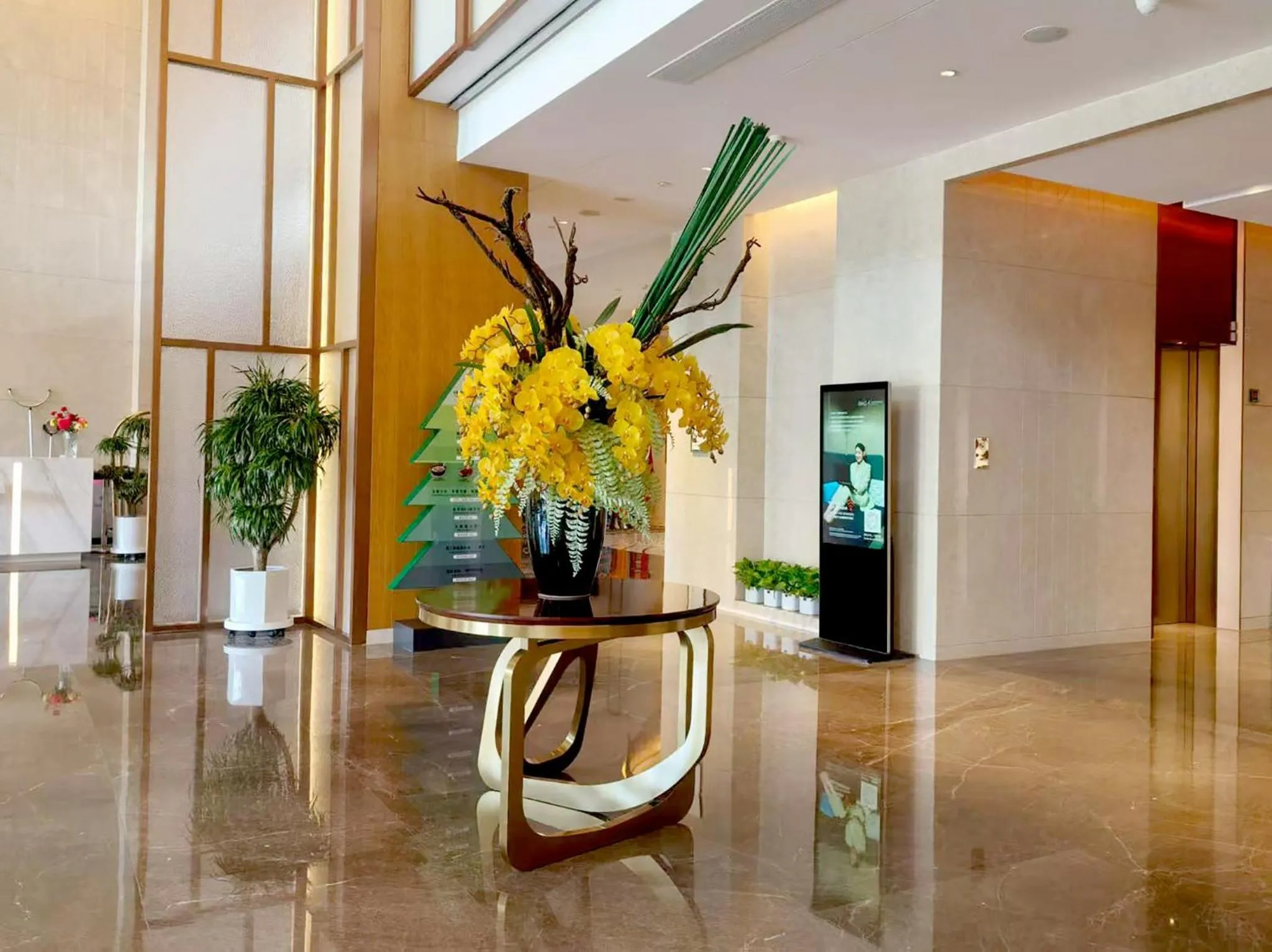 Property building in Holiday Inn Xining Datong by IHG