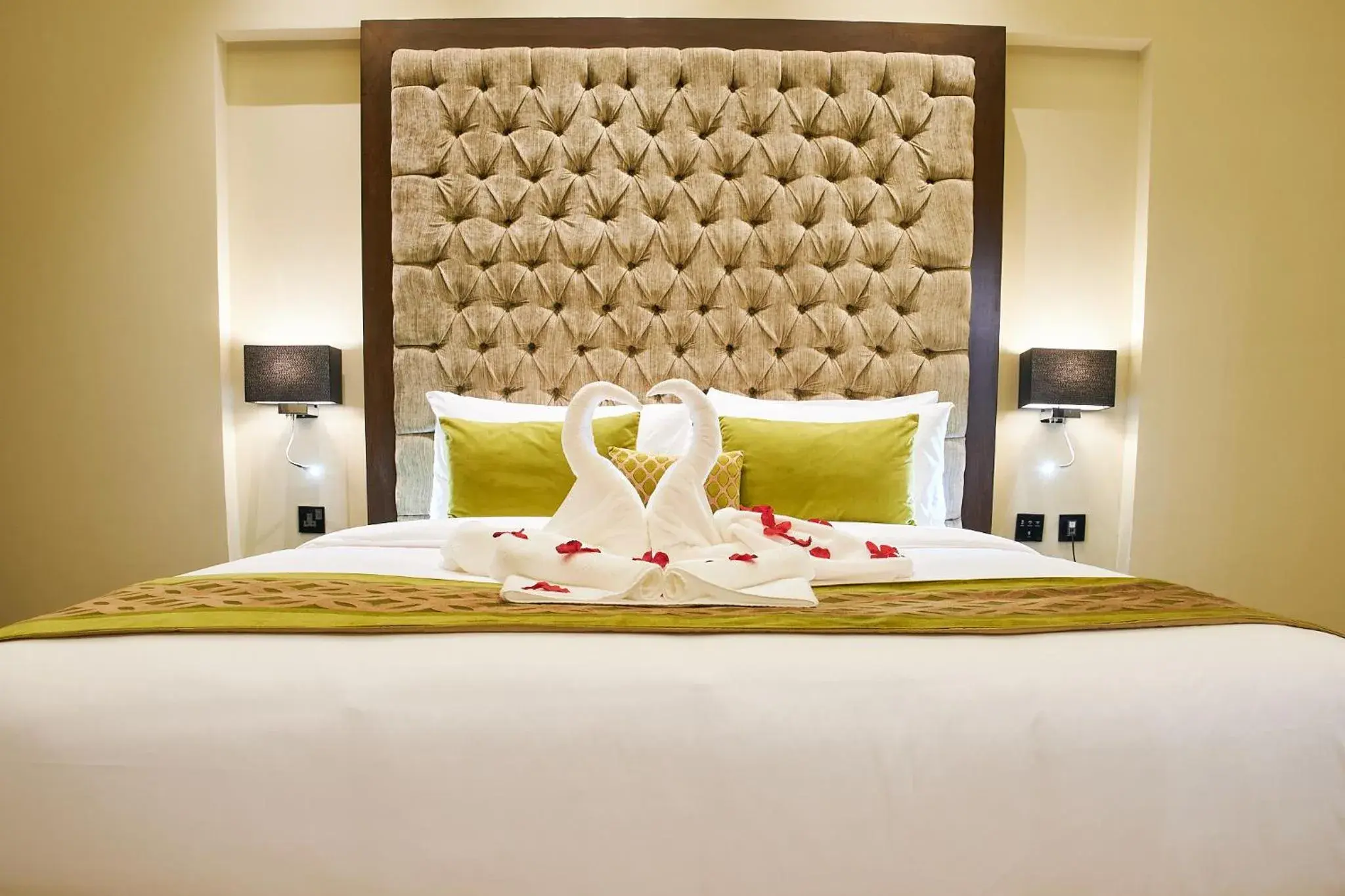 Bedroom, Bed in Carlton Dubai Creek Hotel Bedroom, Bed in Carlton Dubai Creek Hotel