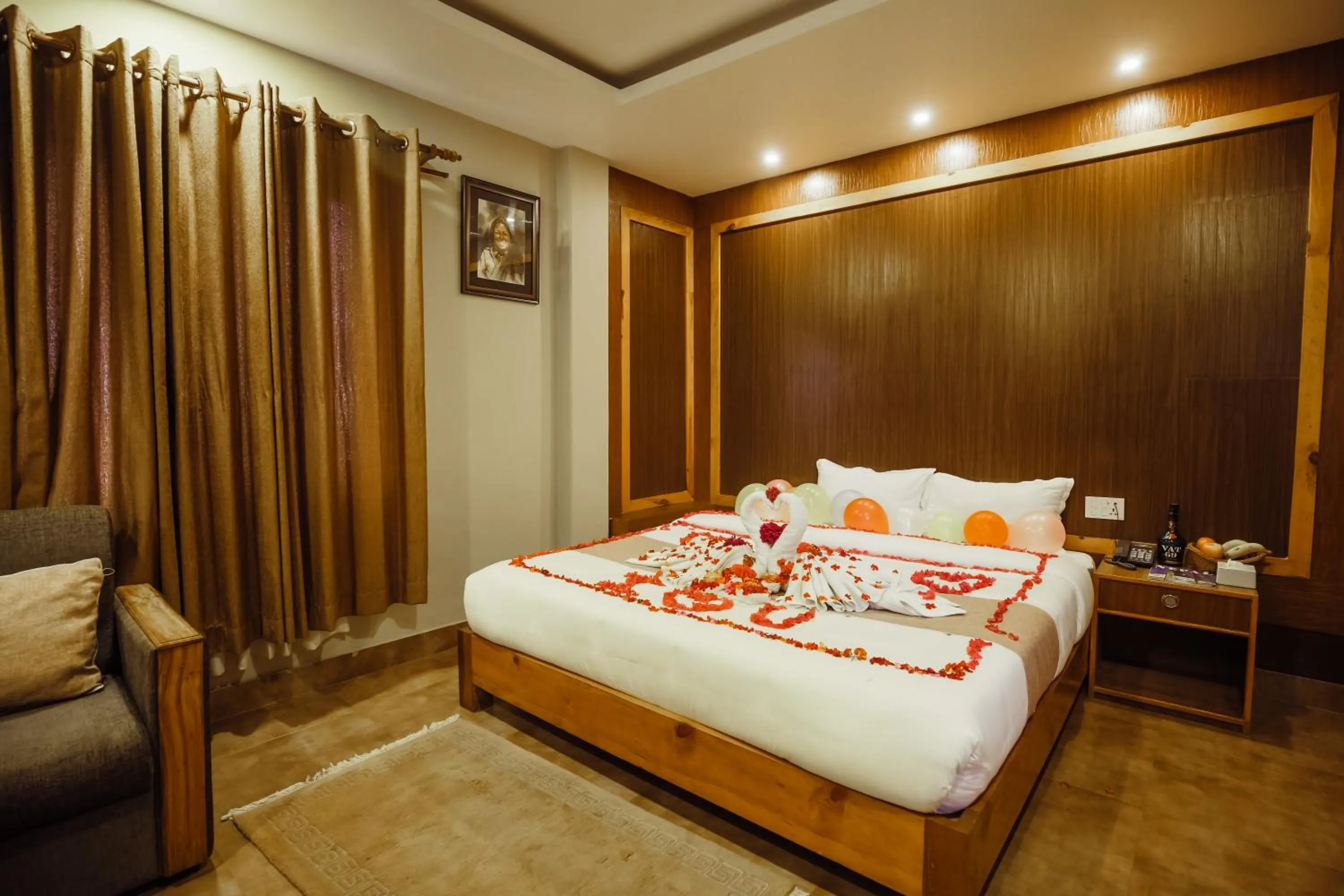 Seating area, Bed in Paradise Boutique Hotel