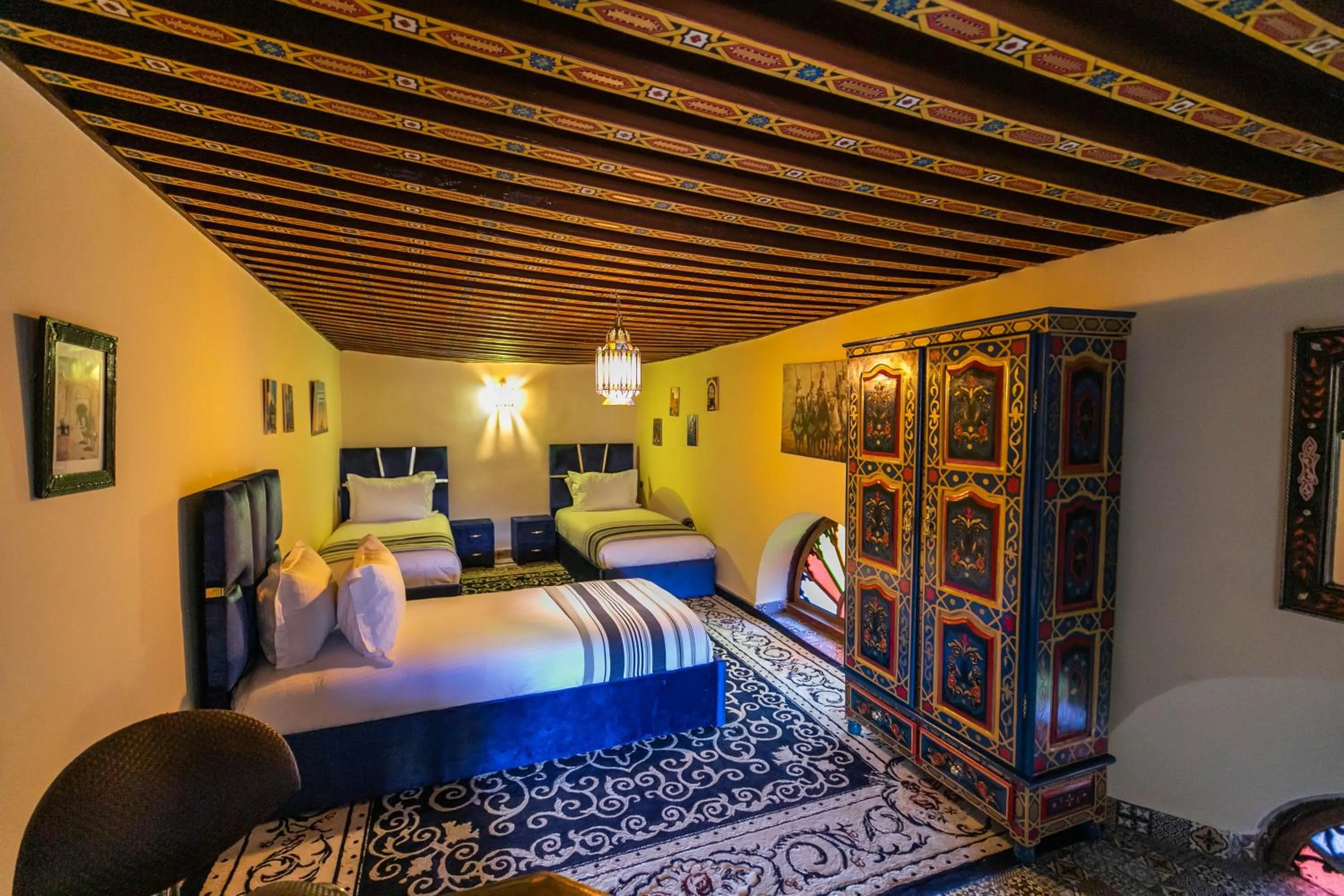 Bed in Riad Hadia Fes - Prestige Stay