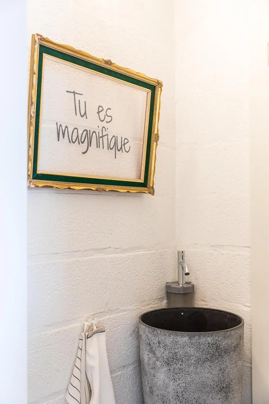 Toilet in Le Garage