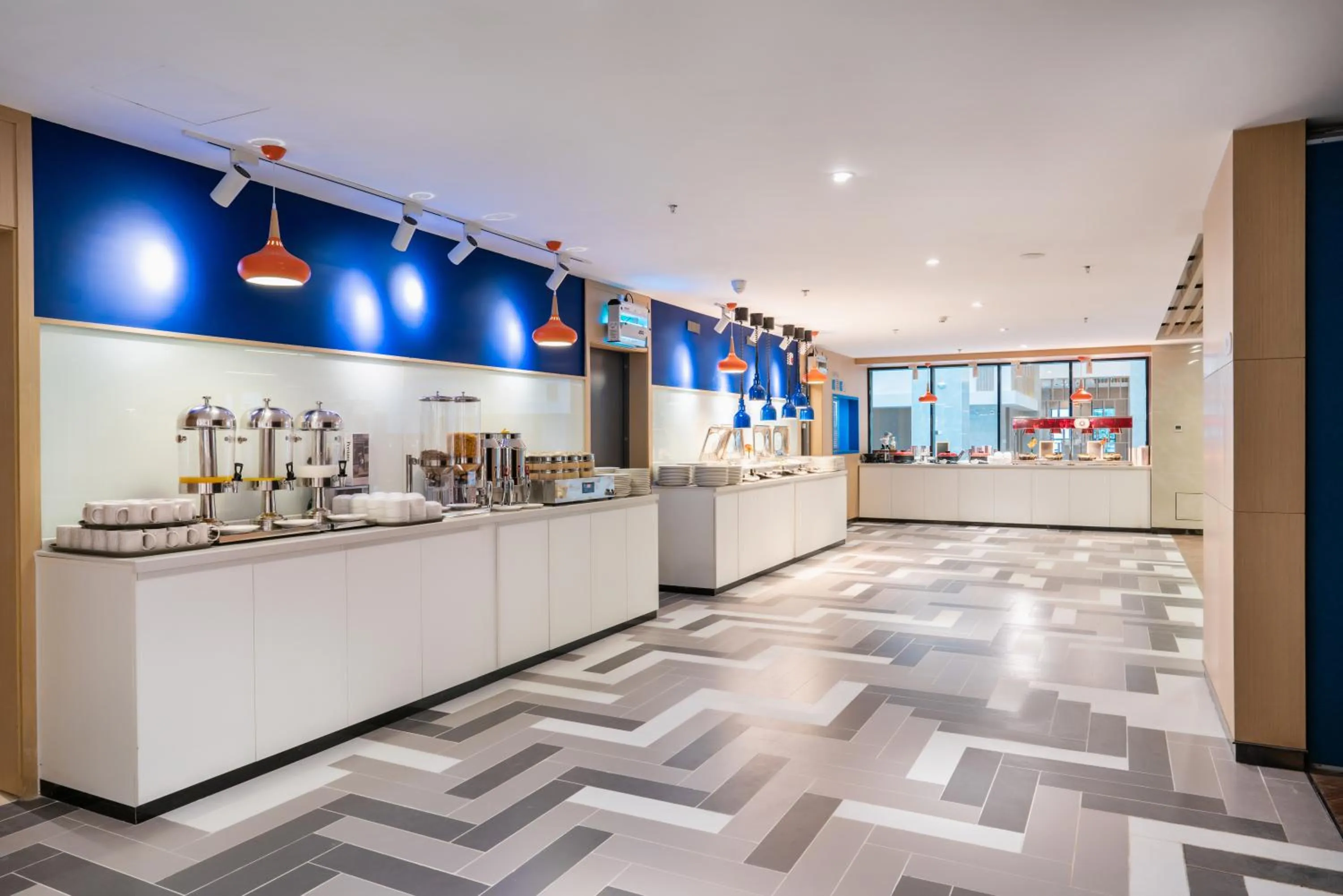 Food in Holiday Inn Express Linzhi Airport by IHG