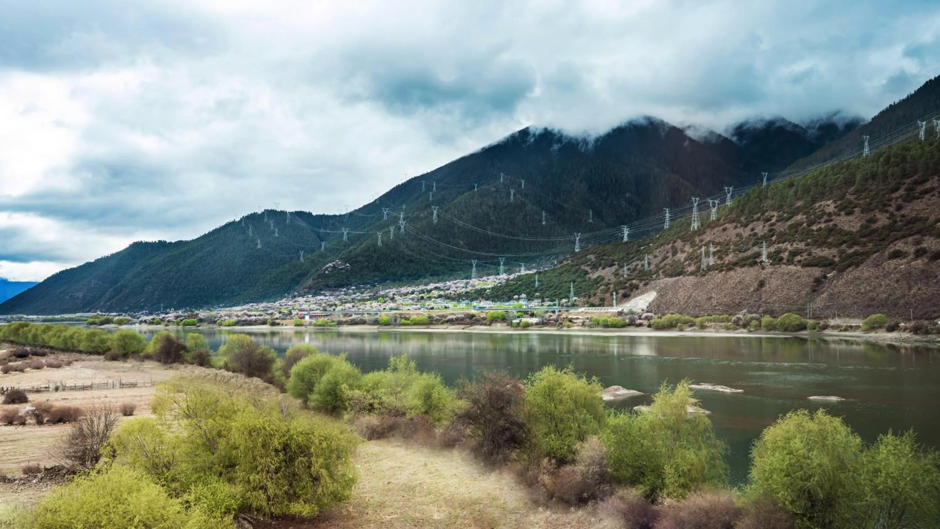 Holiday Inn Express Linzhi Airport by IHG