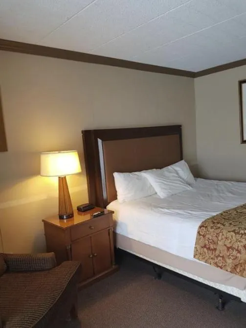 Bed in Owen Sound Inn