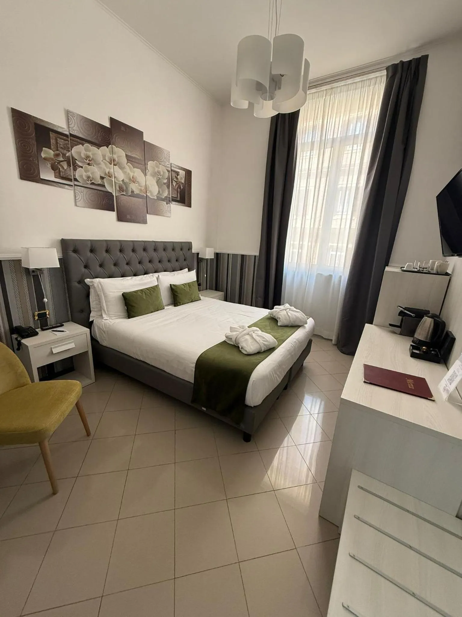 Bed in Hotel Ottaviano Augusto