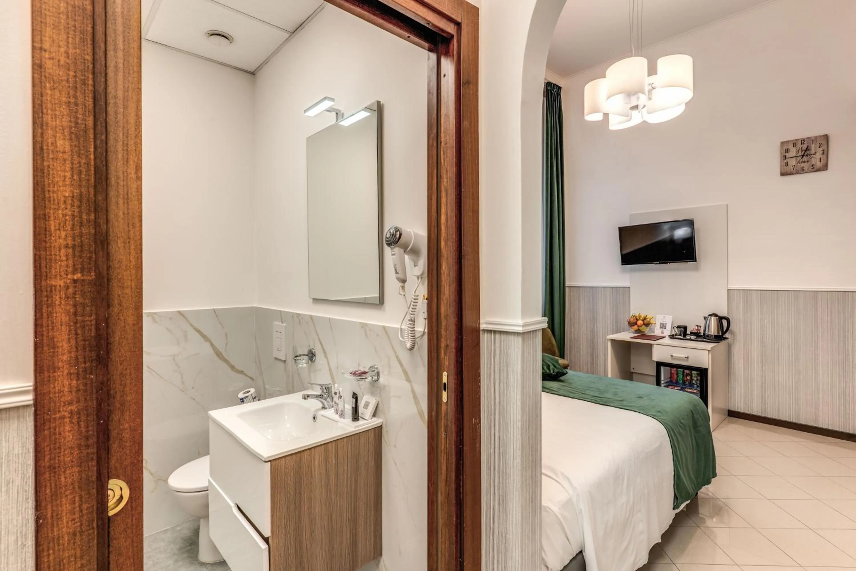 Bed in Hotel Ottaviano Augusto