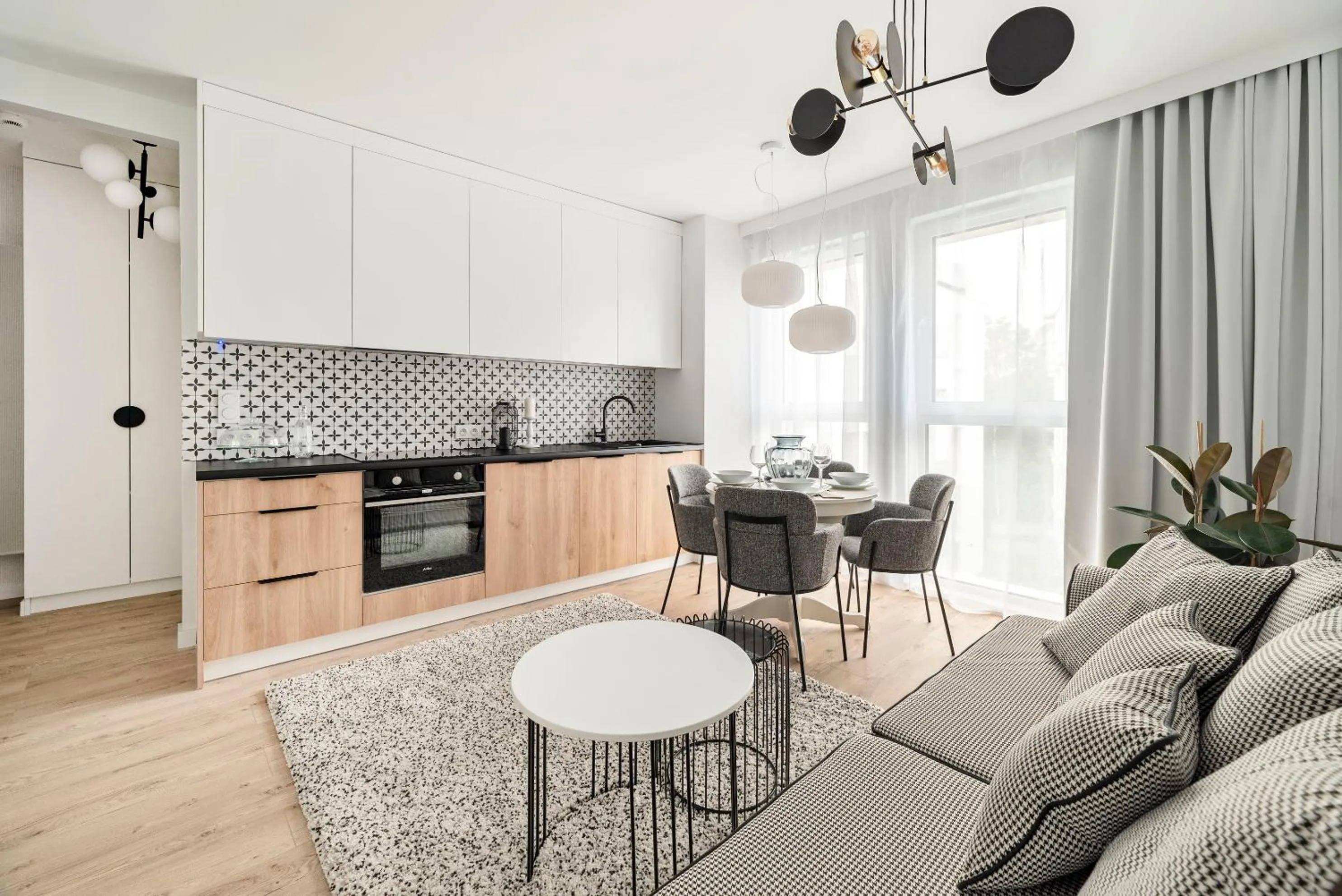 Aura 40 City Center by Downtown Apartments