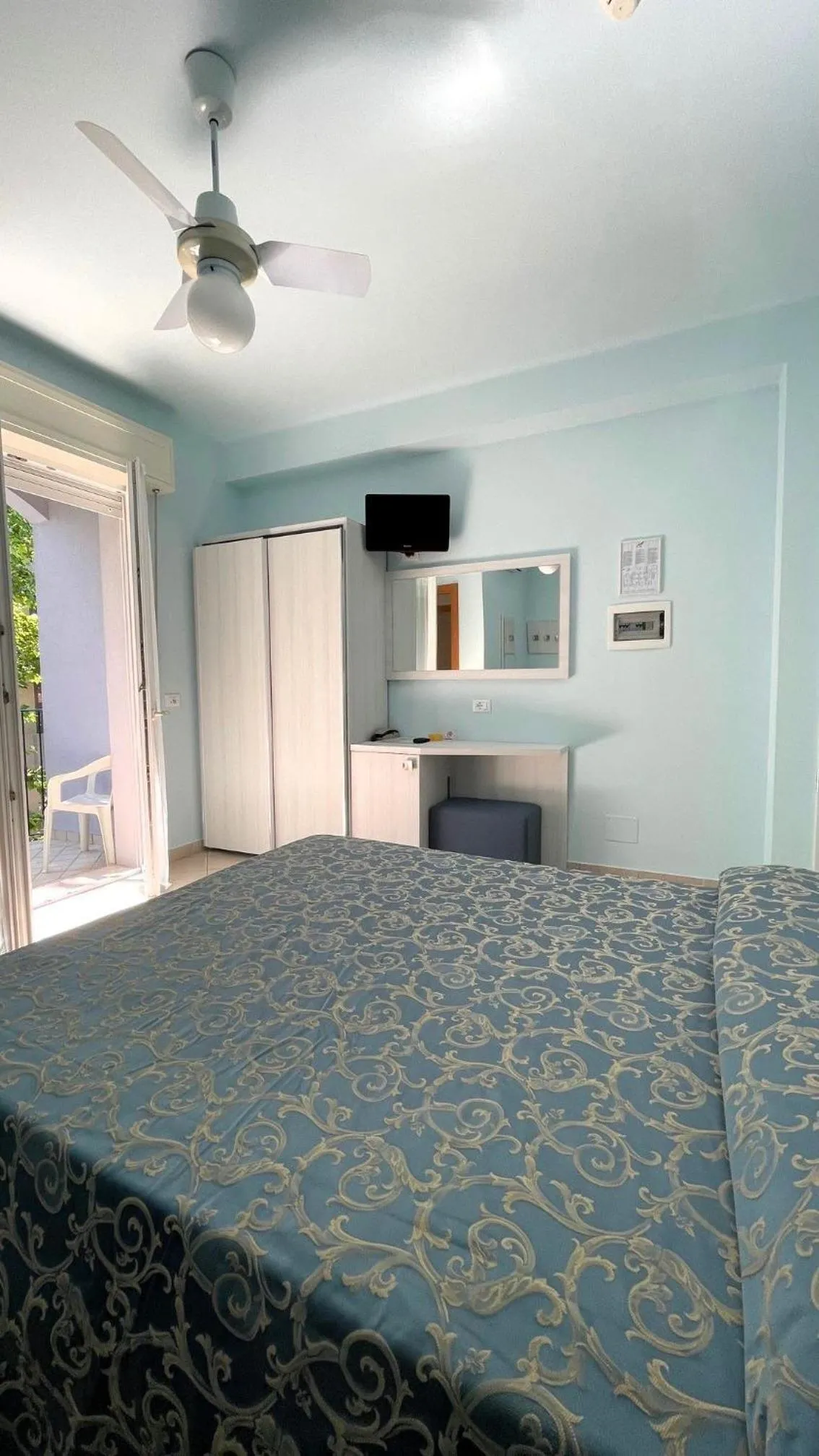 Bed in Hotel Mirabella