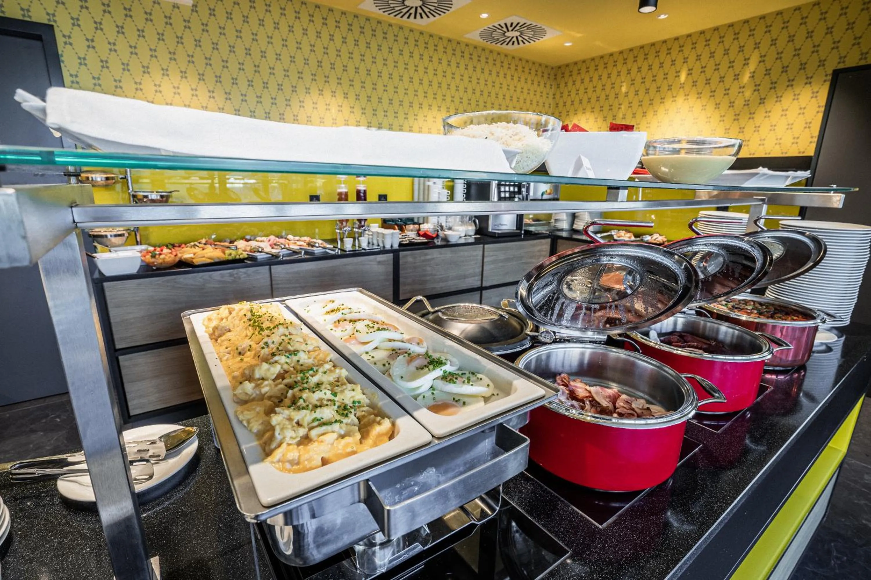 Buffet breakfast in EA Congress Hotel Aldis