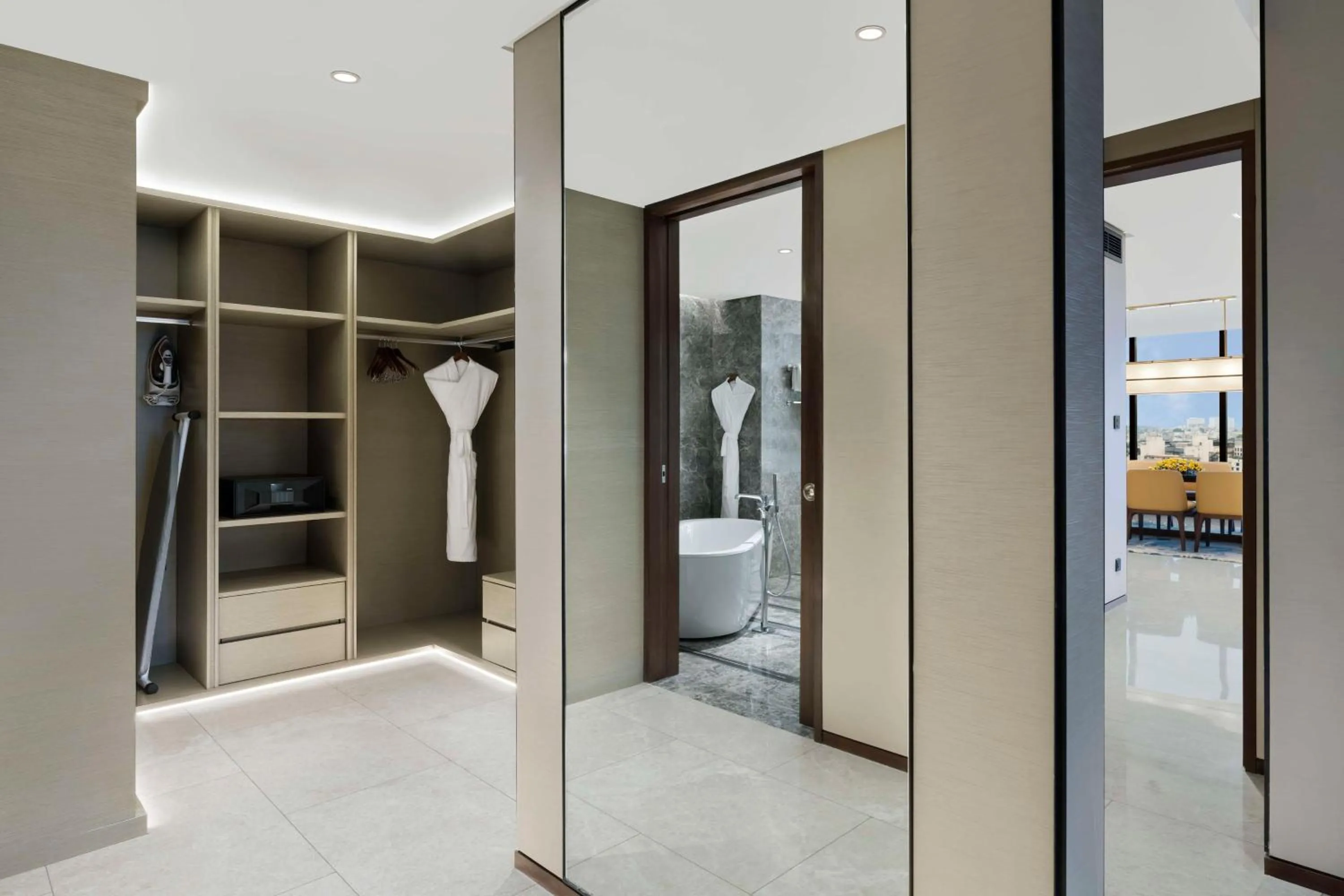 Photo of the whole room in Hilton Bengaluru Embassy Manyata Business Park