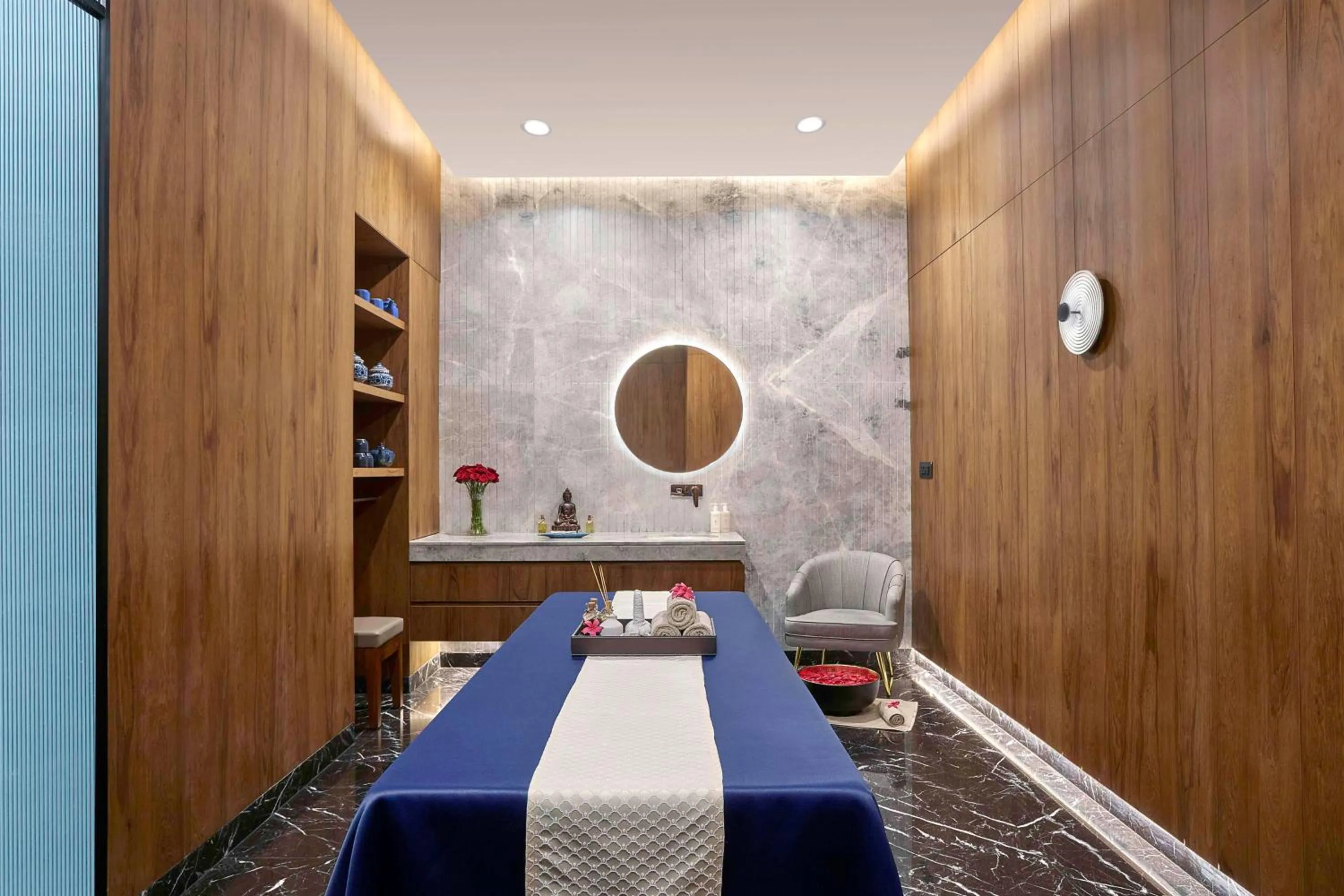 Spa and wellness centre/facilities, Bed in Hilton Bengaluru Embassy Manyata Business Park