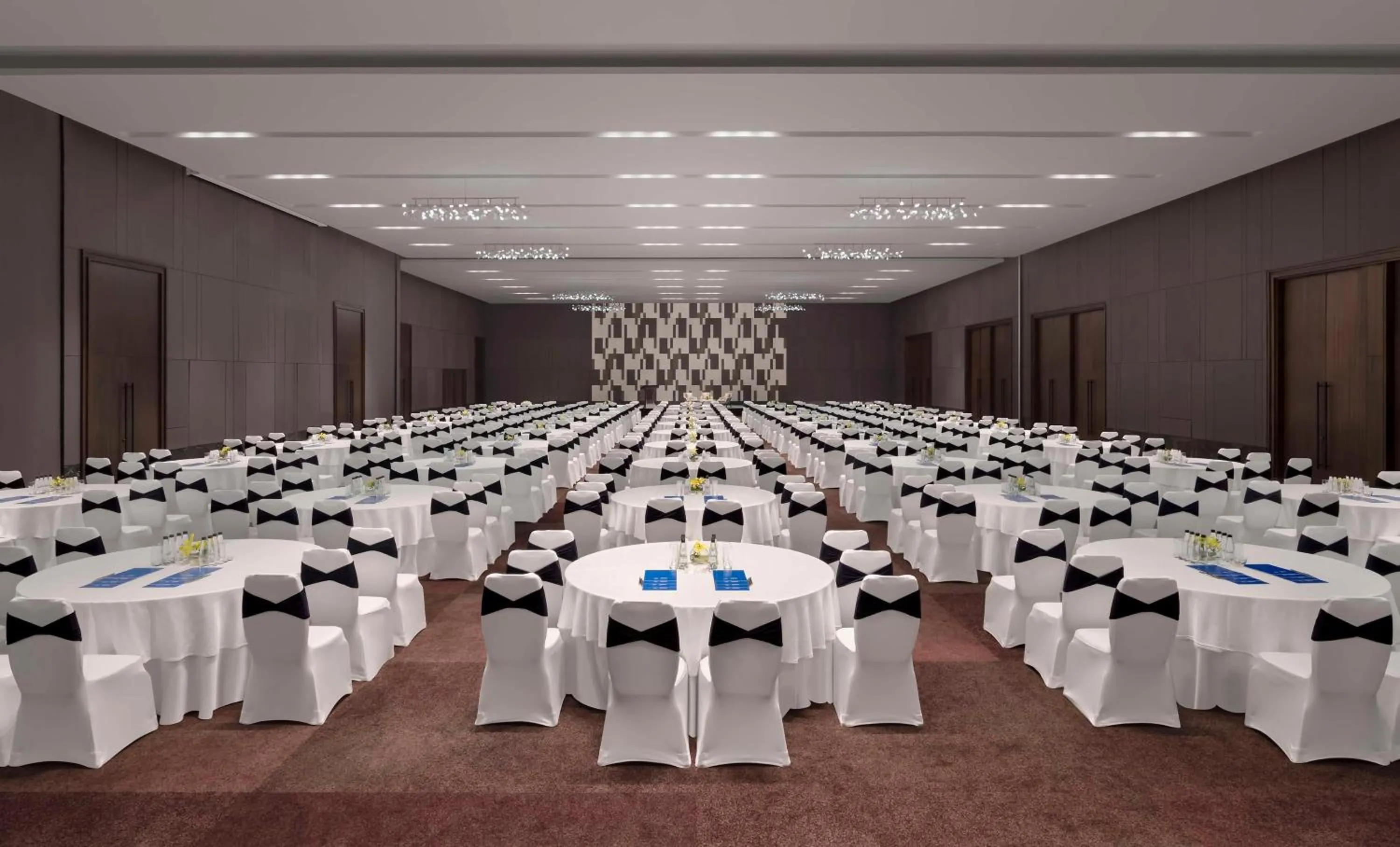 Meeting/conference room in Hilton Bengaluru Embassy Manyata Business Park