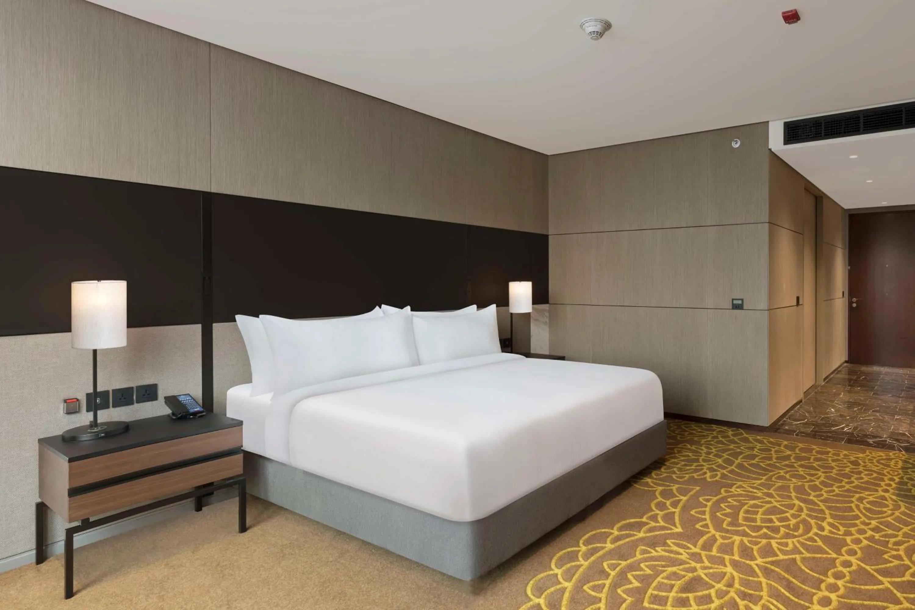 Bed in Hilton Bengaluru Embassy Manyata Business Park