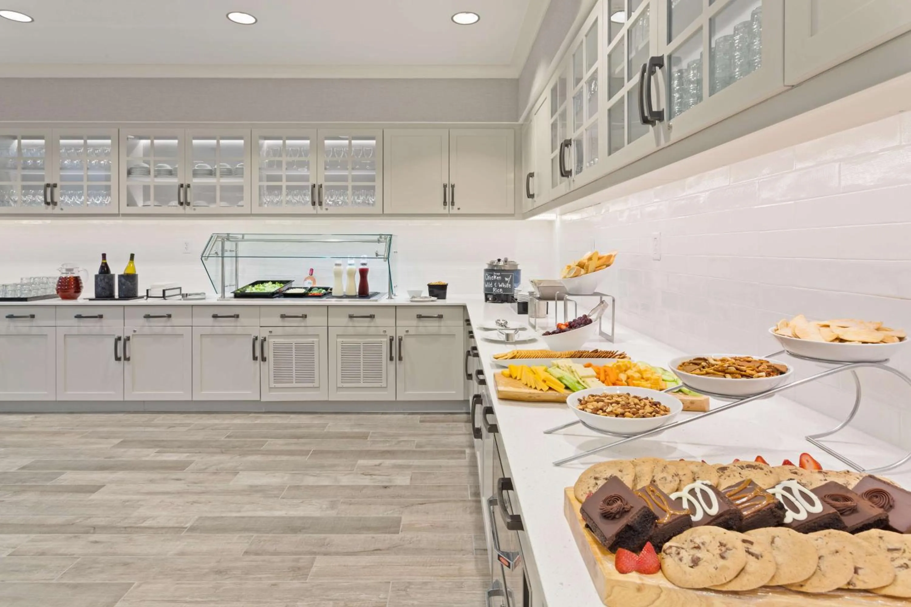 Dining area in Homewood Suites By Hilton Panama City Beach, Fl