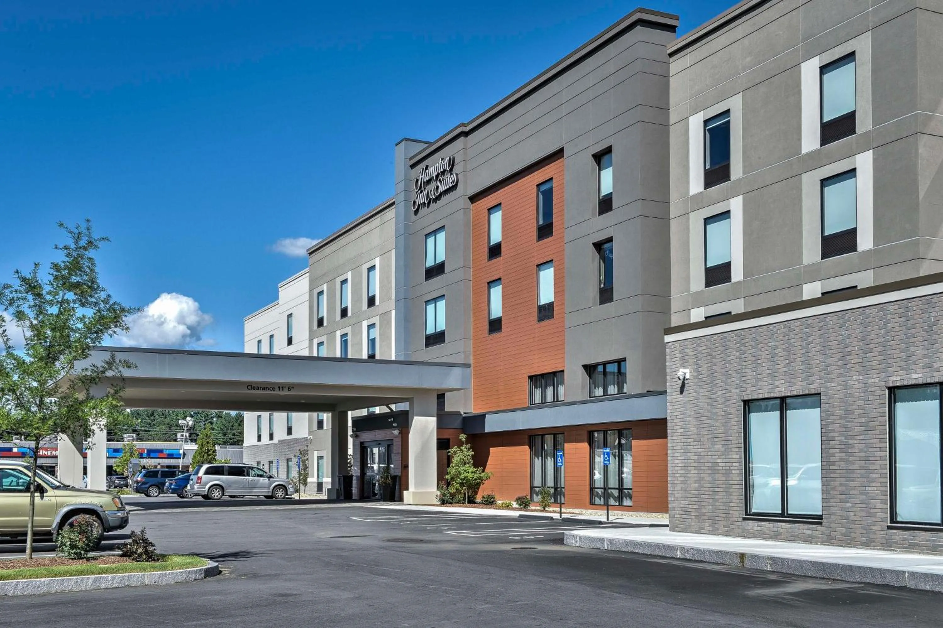 Property building in Hampton Inn & Suites Keene