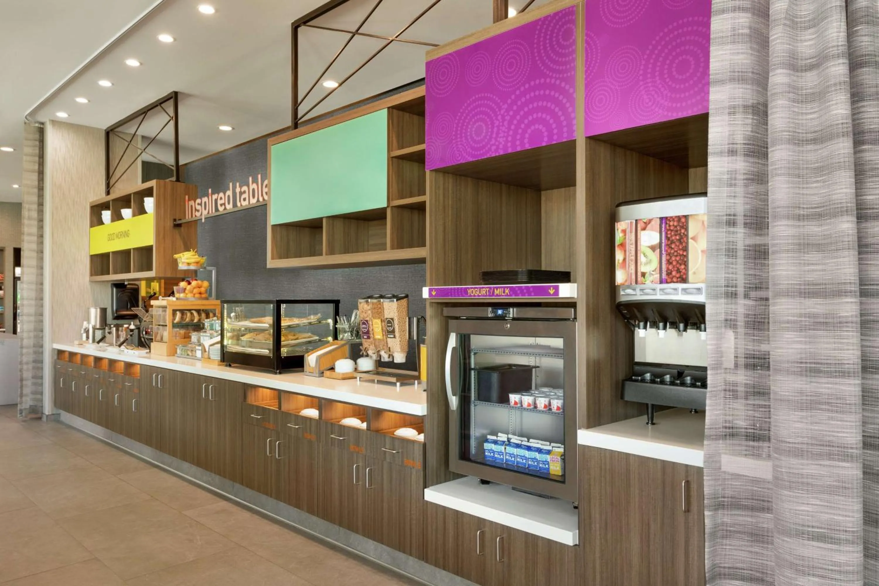 Breakfast in Home2 Suites By Hilton Minneapolis University Area