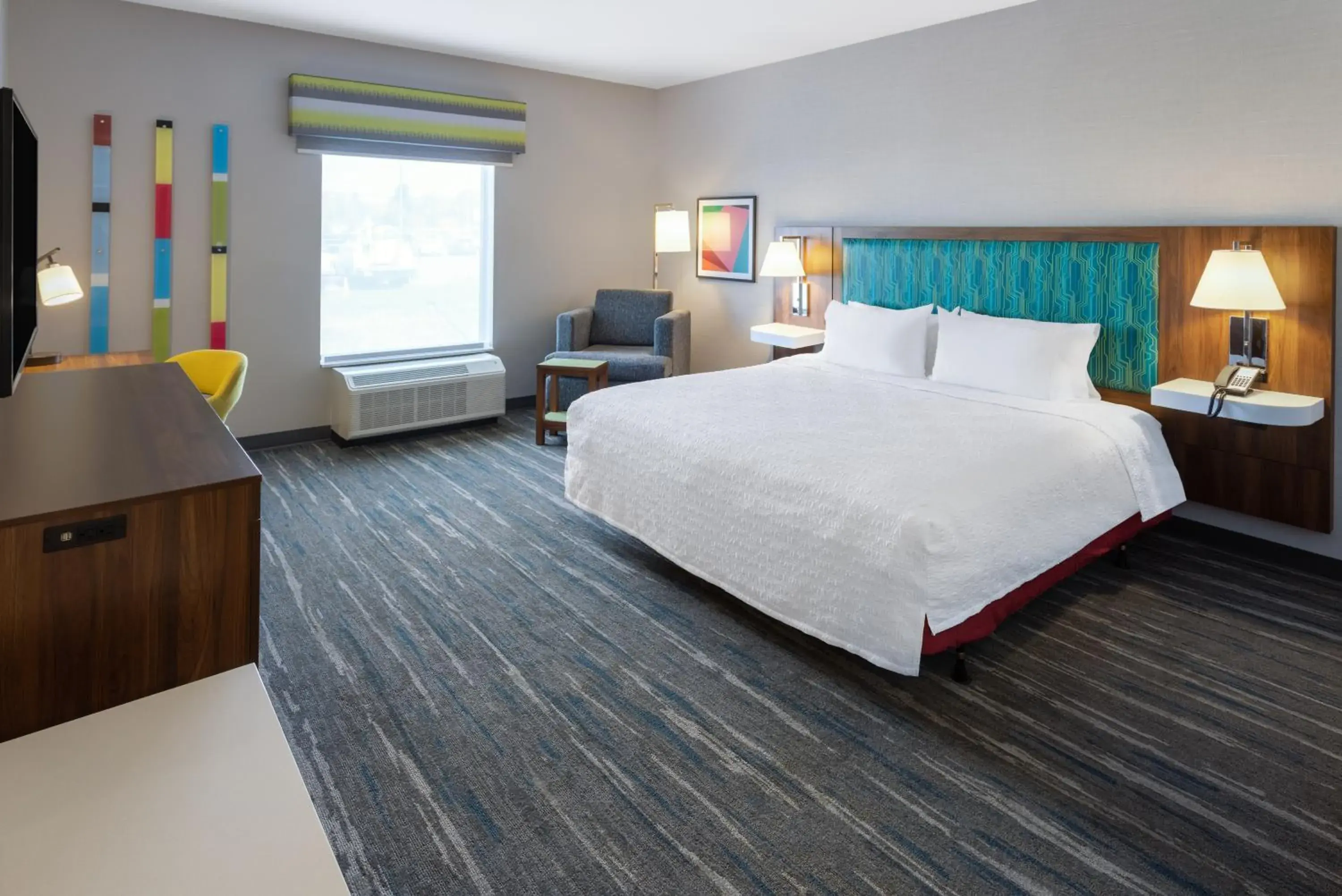 Photo of the whole room, Bed in Hampton Inn Monticello, Ny Photo of the whole room, Bed in Hampton Inn Monticello, Ny