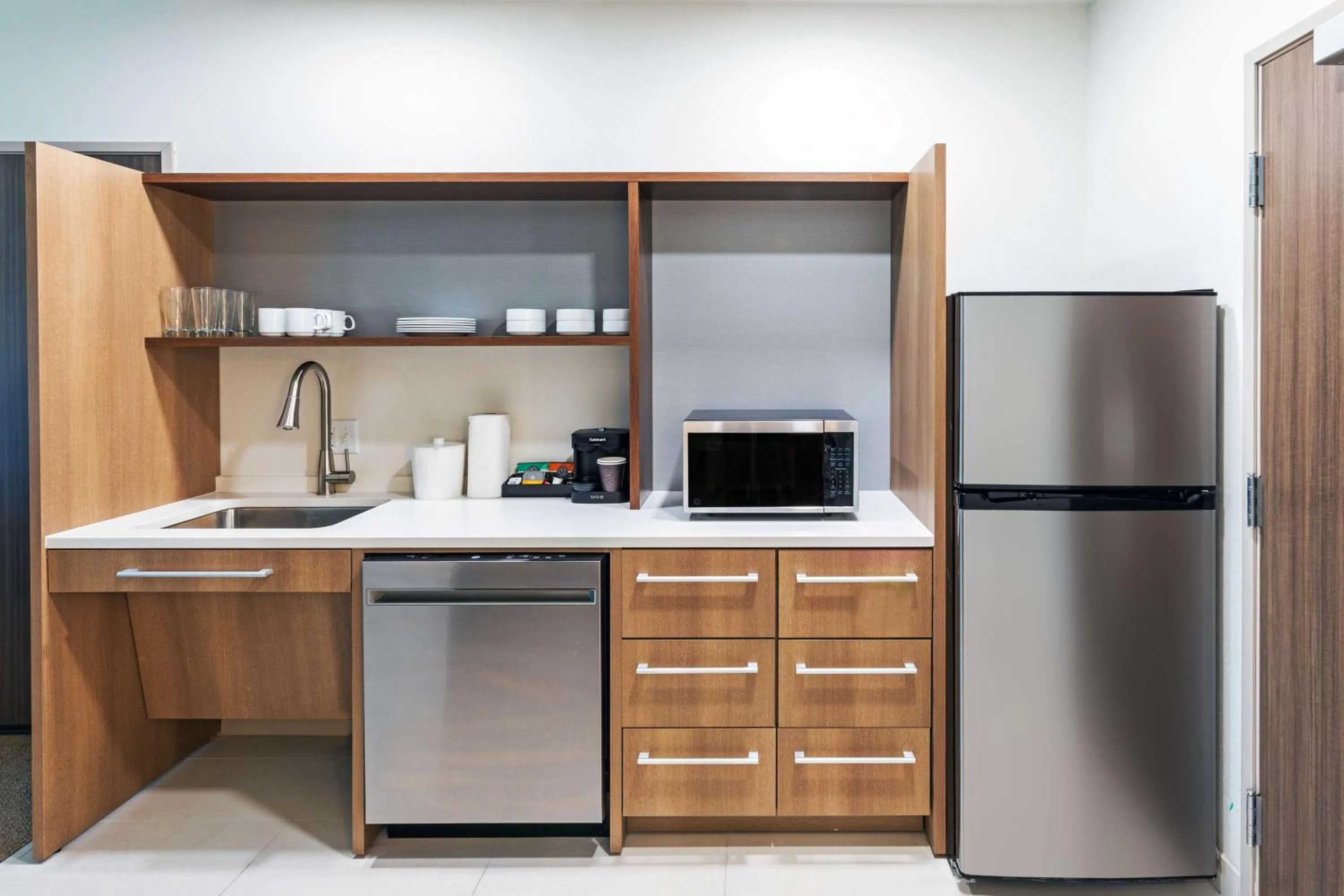 Kitchen or kitchenette in Home2 Suites By Hilton Weatherford