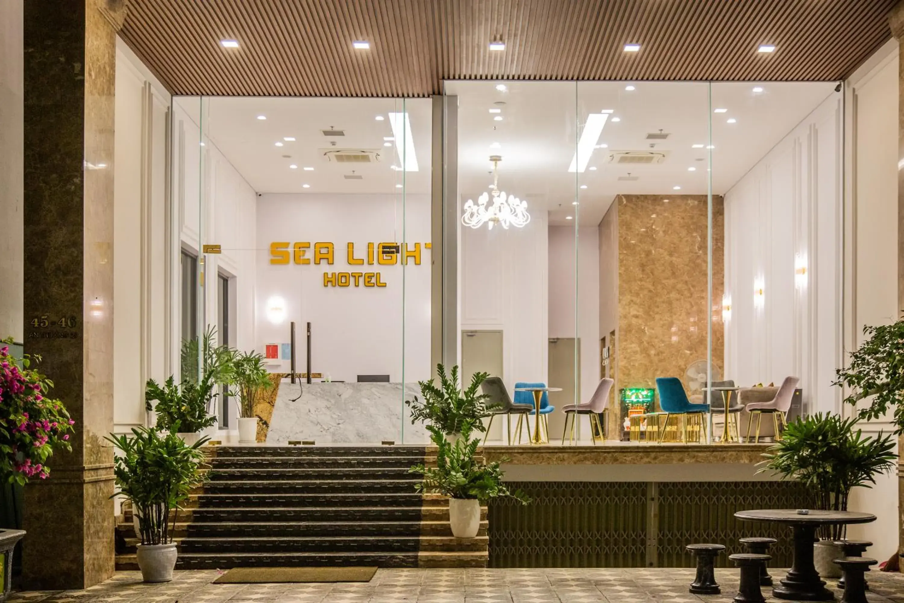 Property building in Sea Light Hotel Da Nang Property building in Sea Light Hotel Da Nang