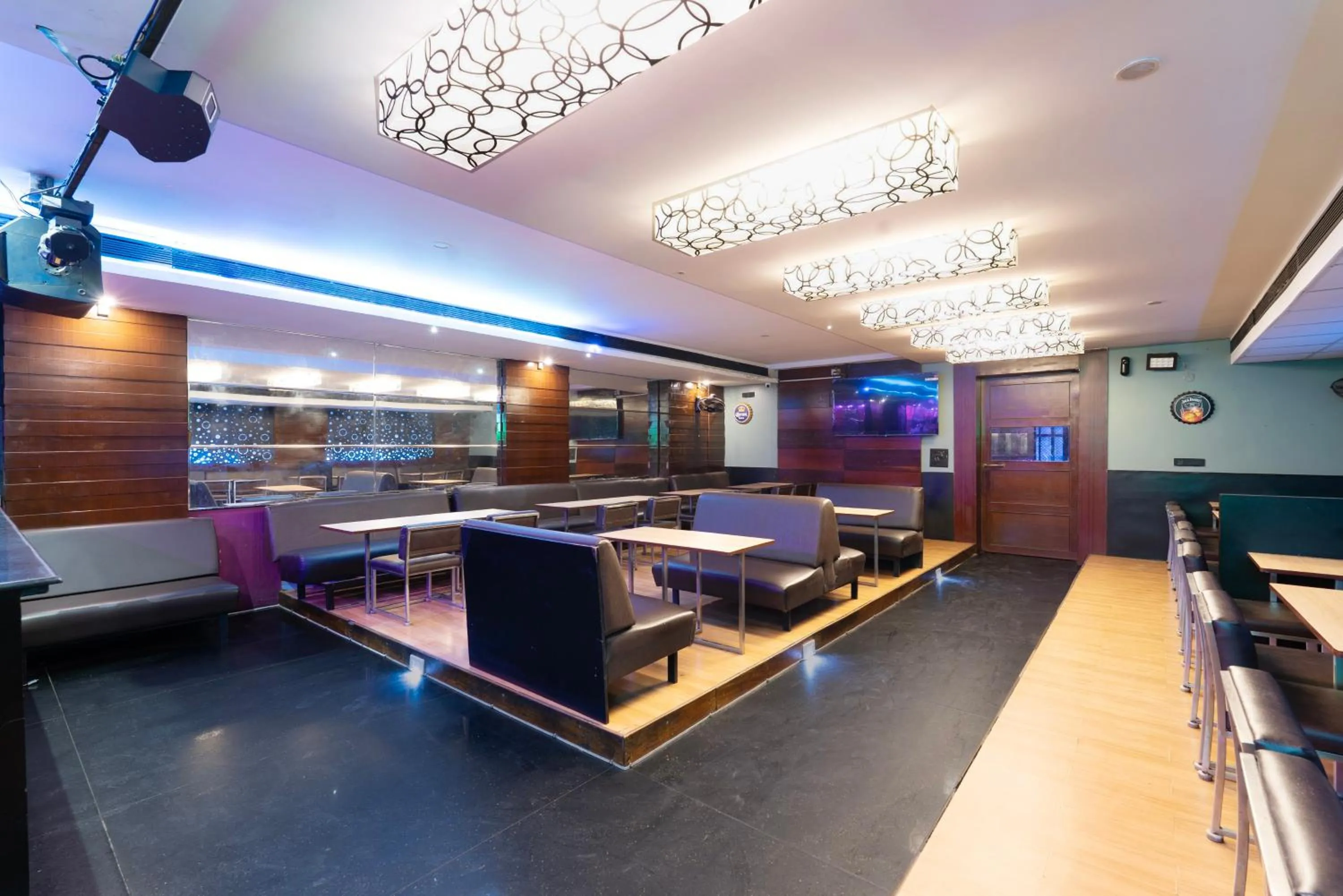 Dining area in Treebo Seasons - Heritage Town Pondicherry