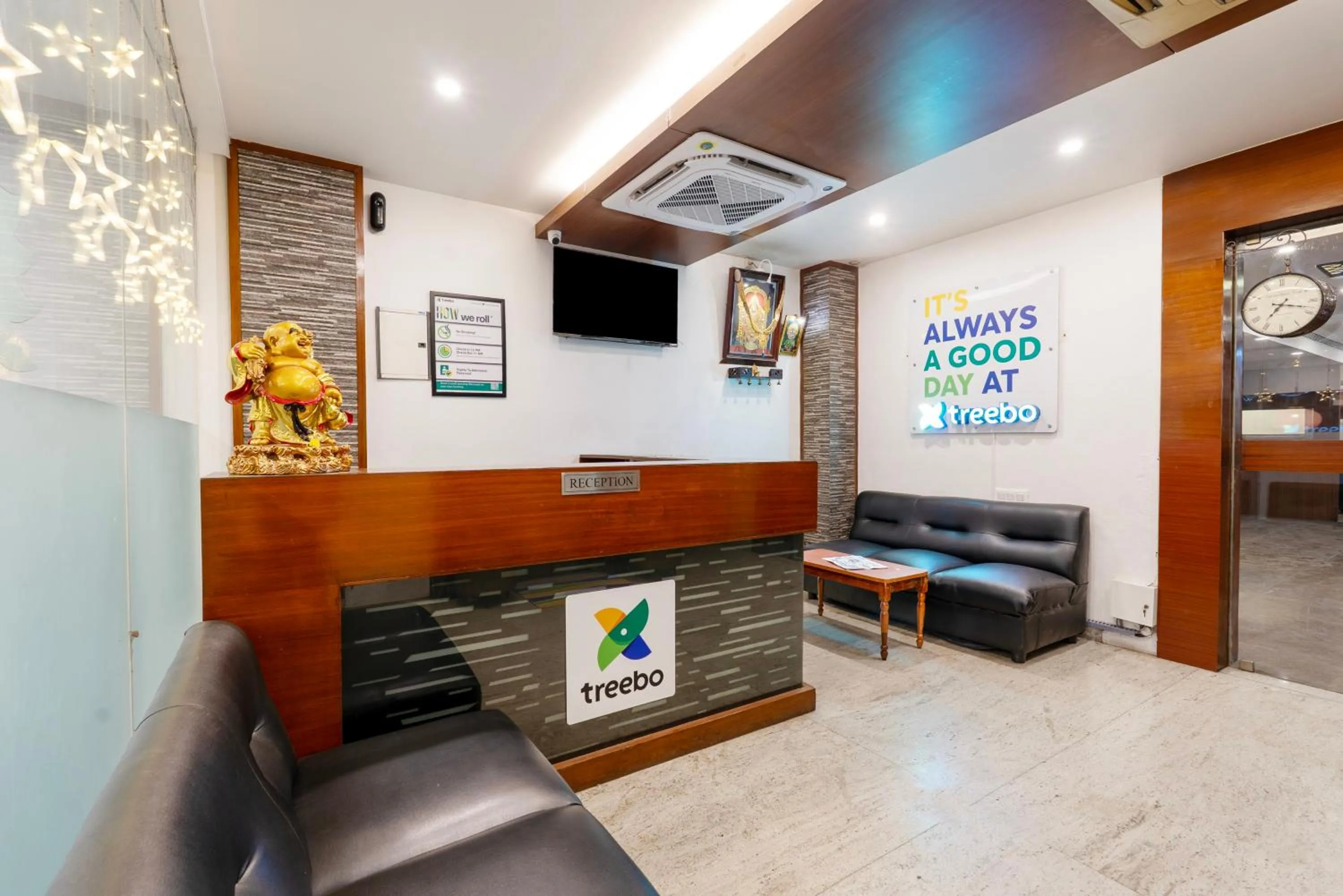 Lobby or reception in Treebo Seasons - Heritage Town Pondicherry