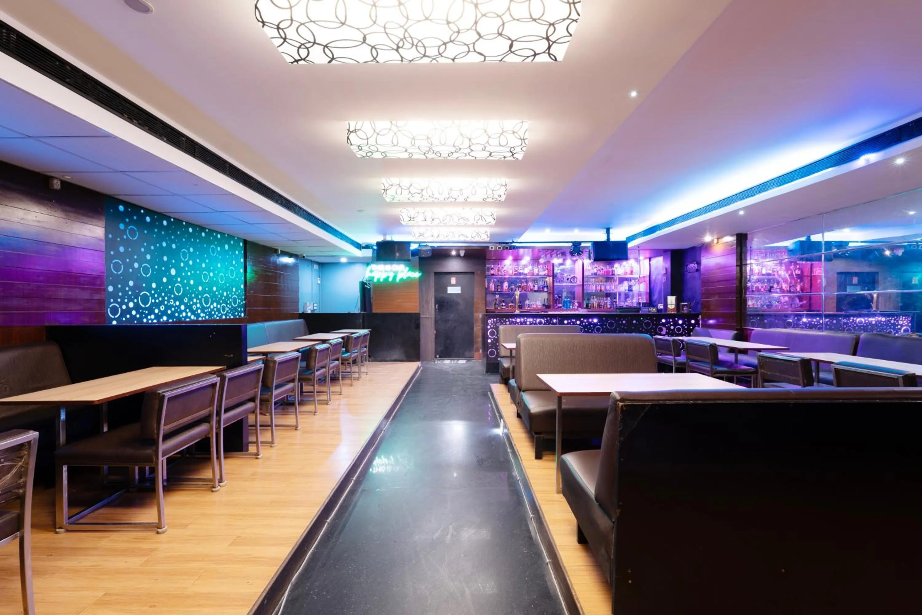 Dining area in Treebo Seasons - Heritage Town Pondicherry