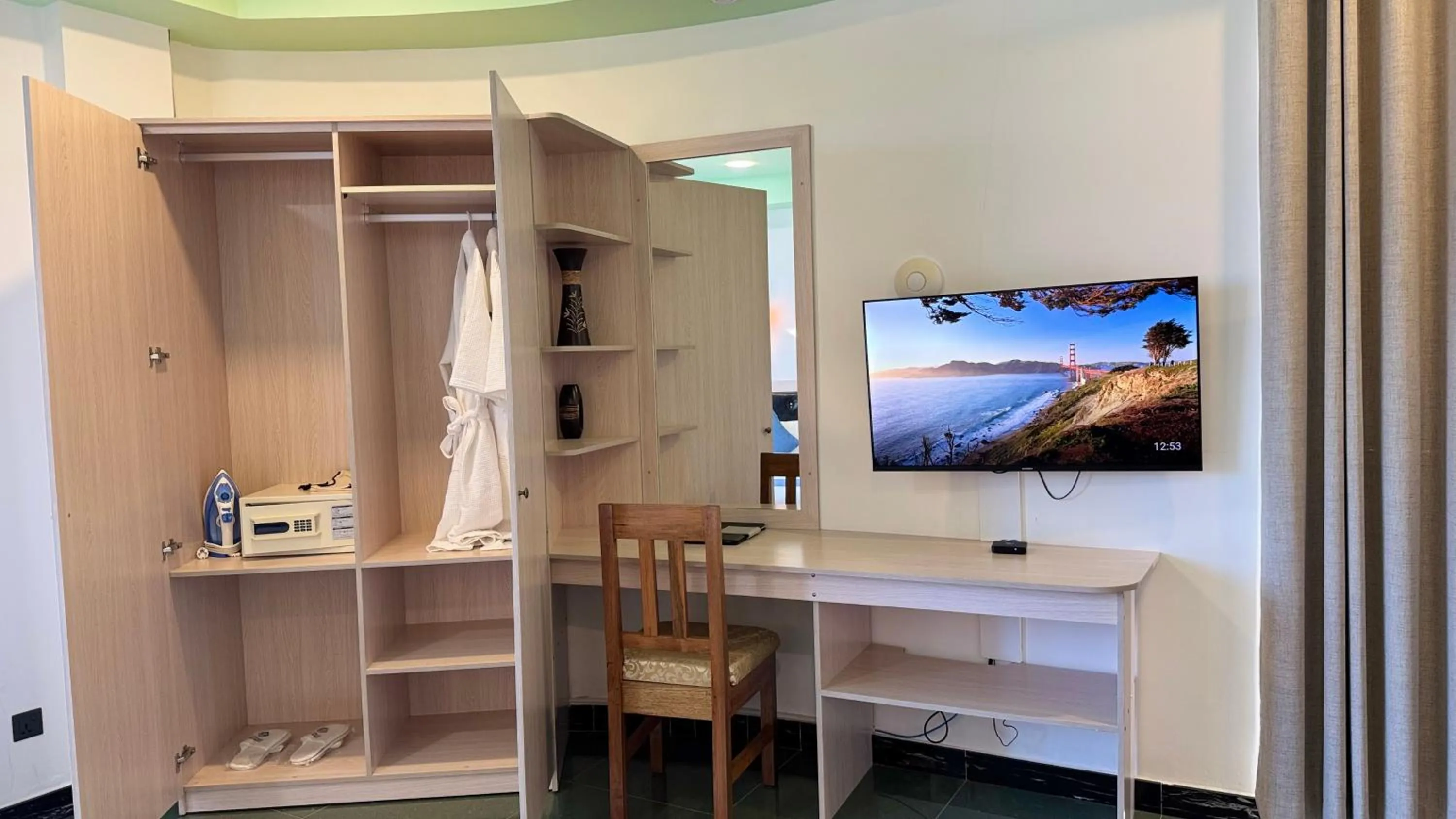 TV and multimedia in Alimas Holiday Retreat Maldives