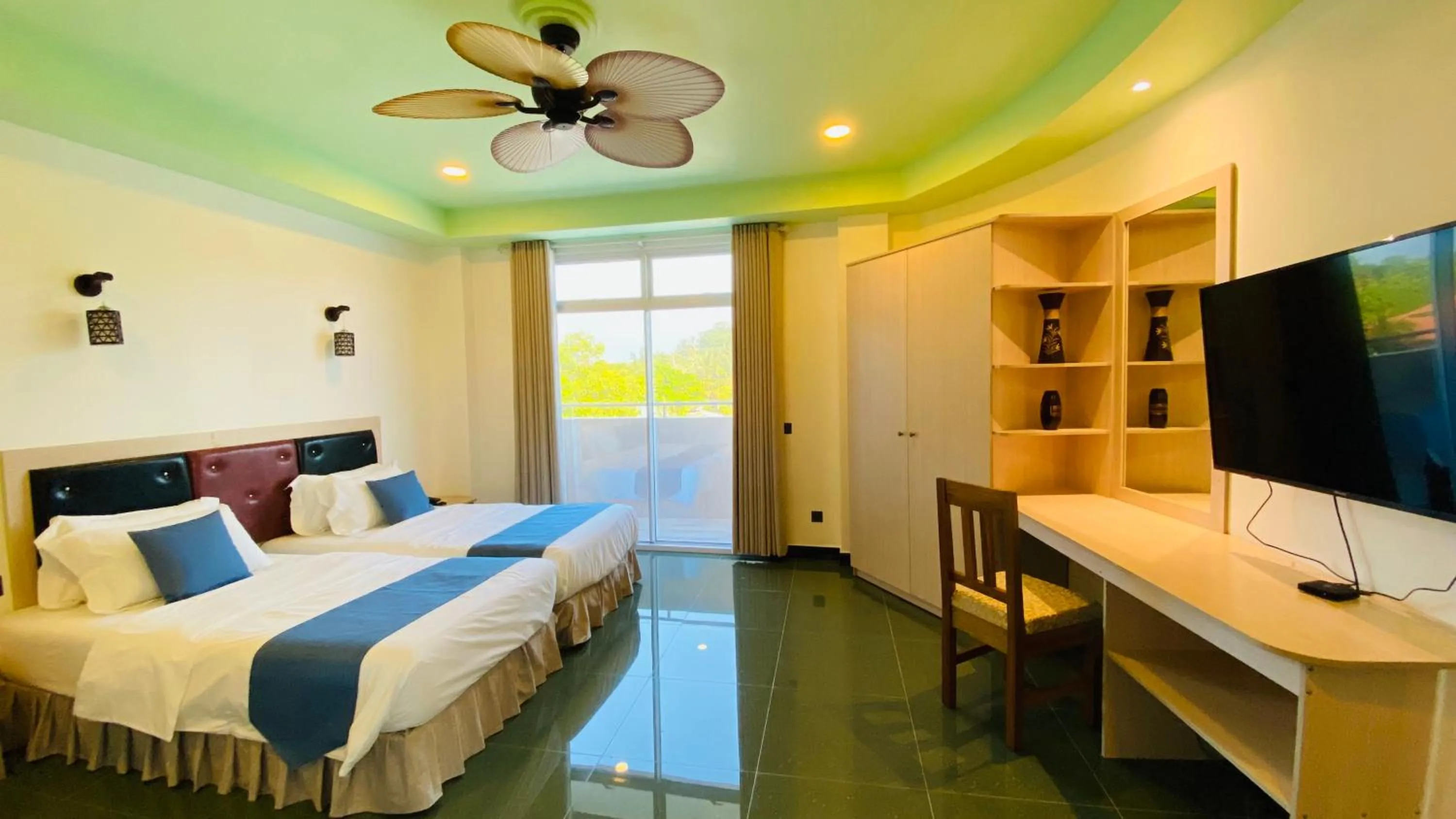 TV and multimedia, Bed in Alimas Holiday Retreat Maldives