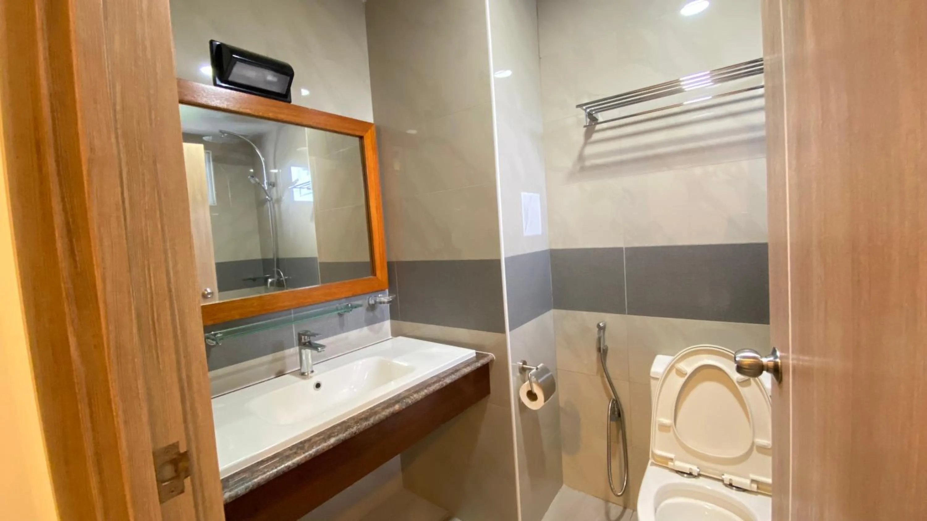 Toilet in Alimas Holiday Retreat Maldives