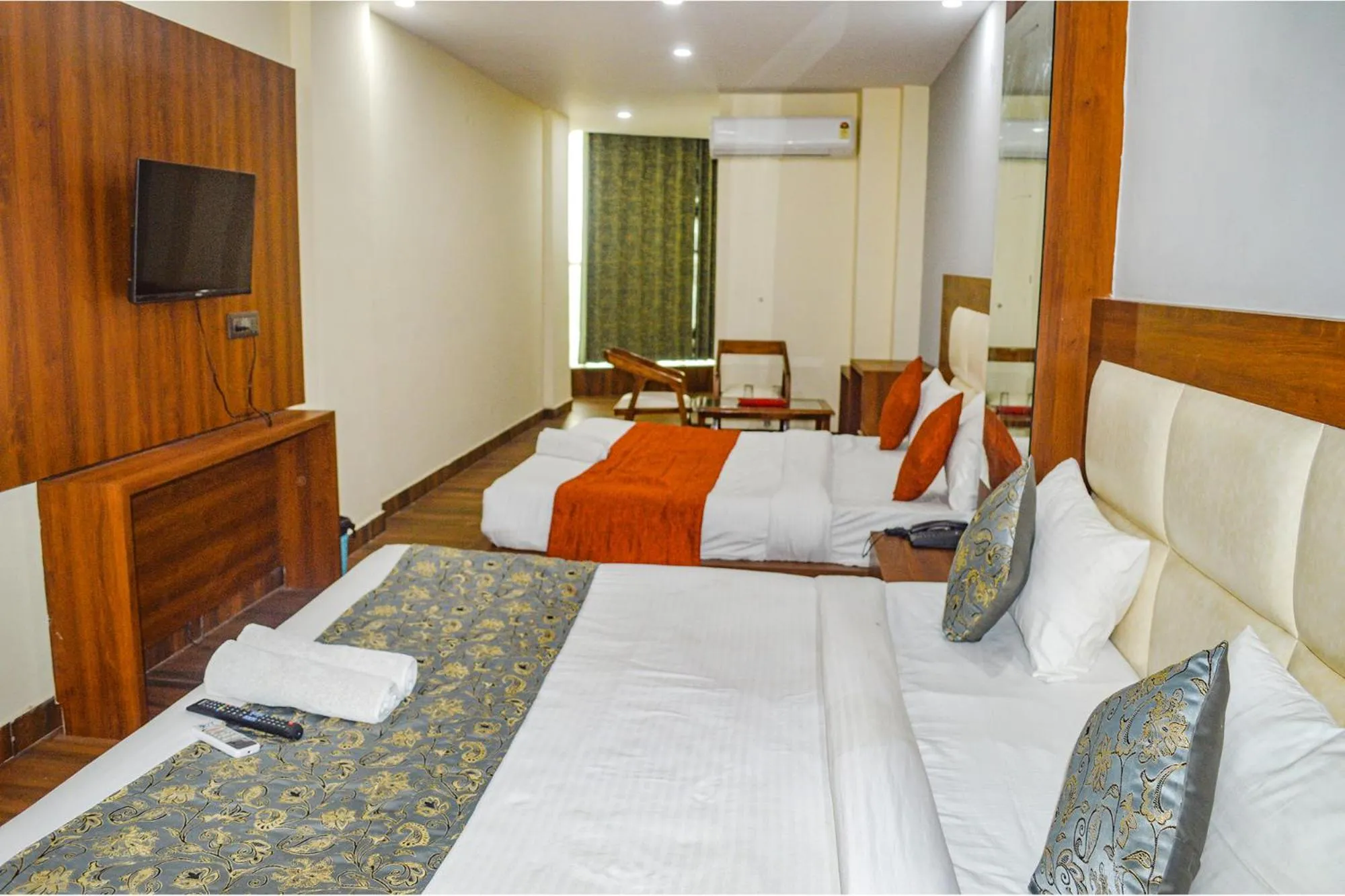 Bedroom, Bed in FabHotel The Golf Inn