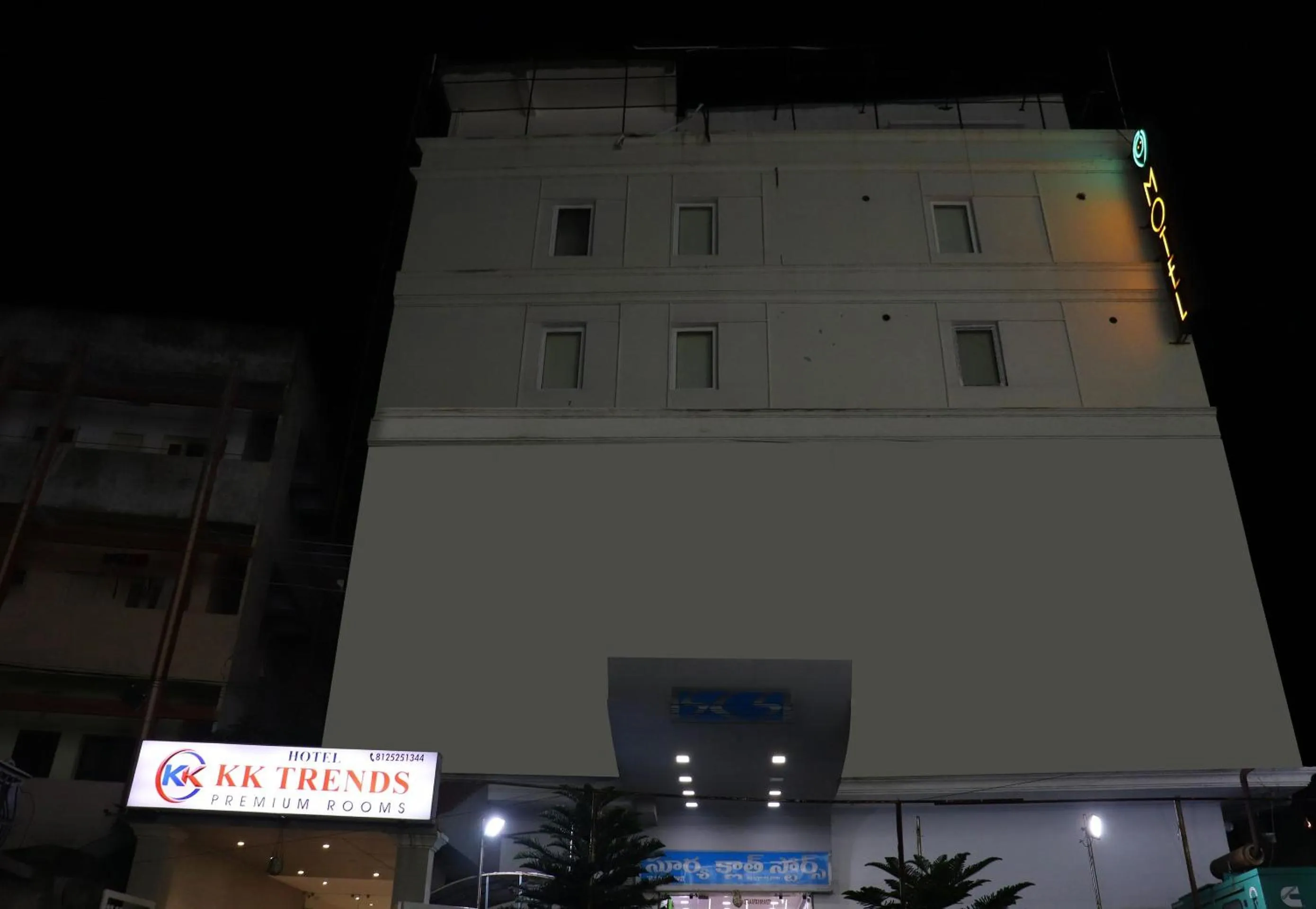 Facade/entrance in Collection O Kk Trends