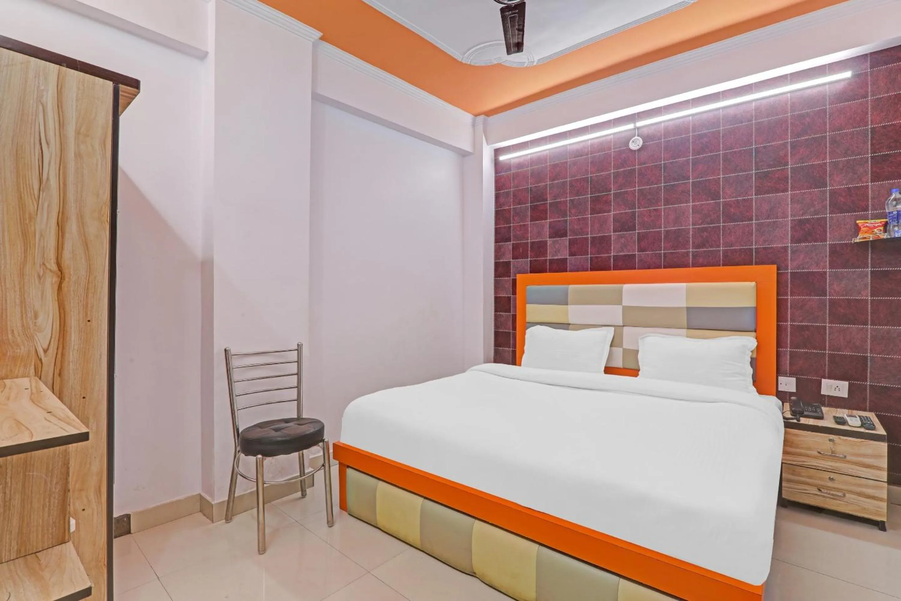 Bedroom in OYO Flagship 86660 Hotel RK Grand