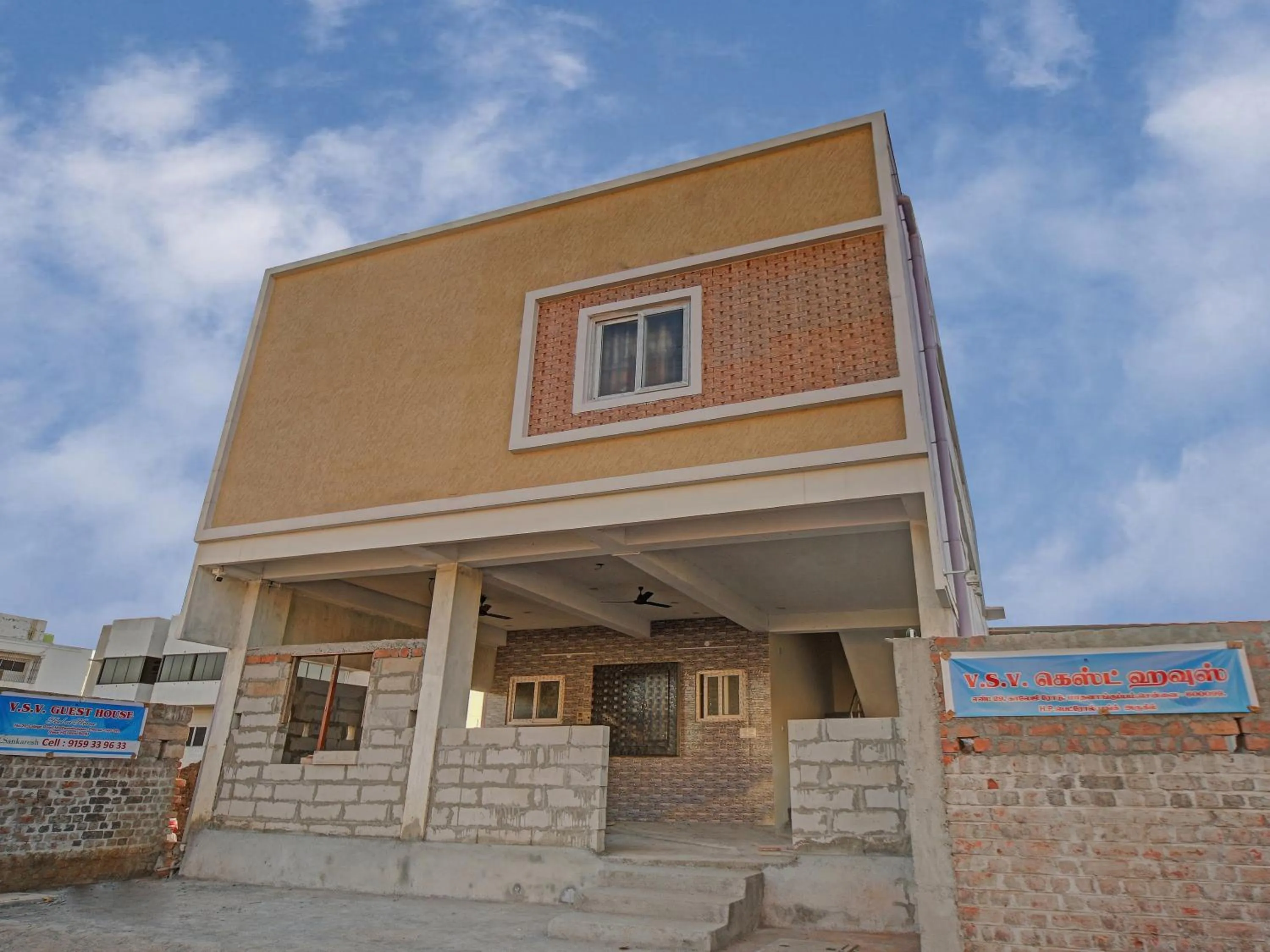 Facade/entrance in Hotel O Vsv Guest House