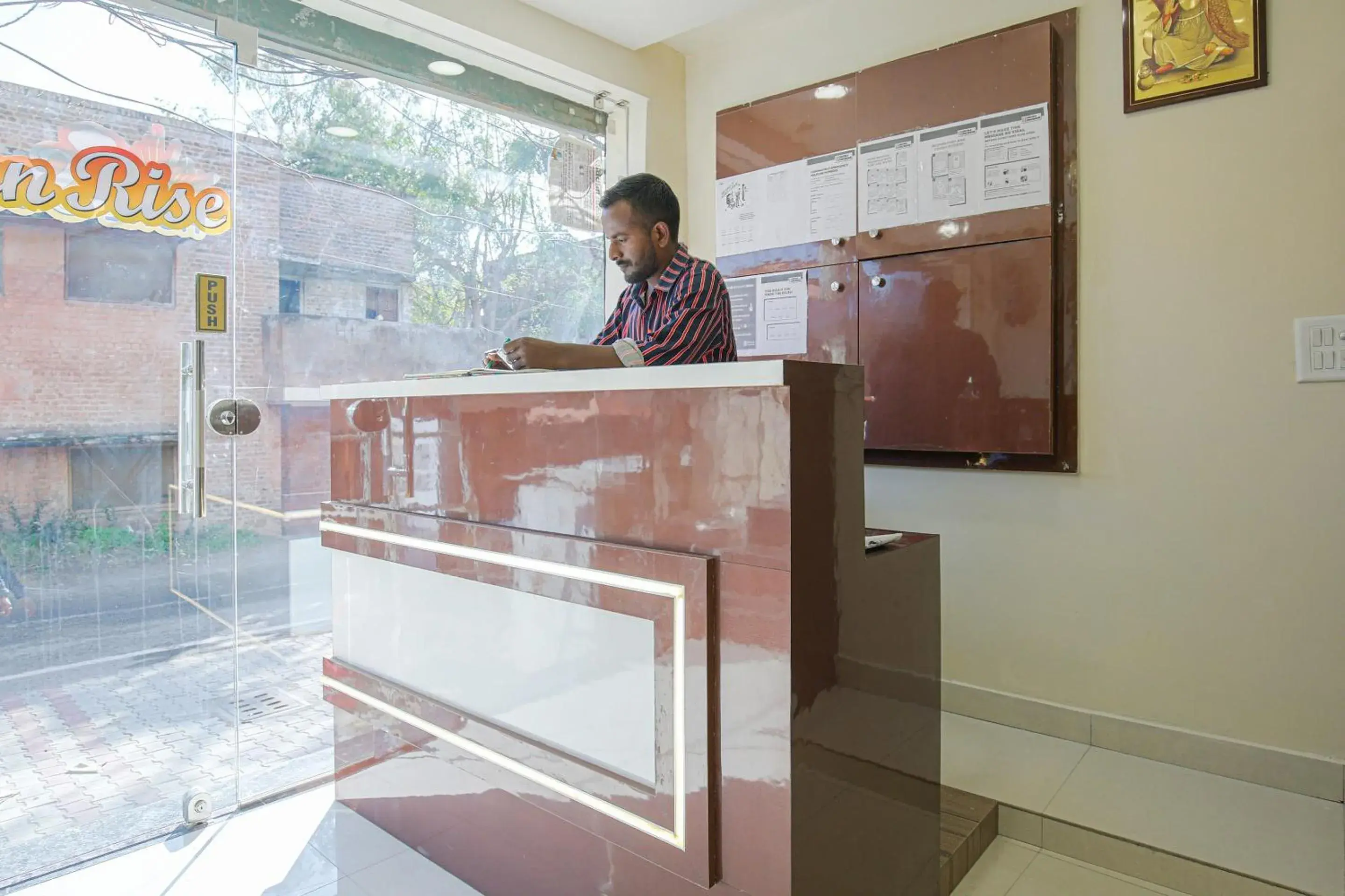 Lobby or reception in Hotel O Sunrise Lobby or reception in Hotel O Sunrise