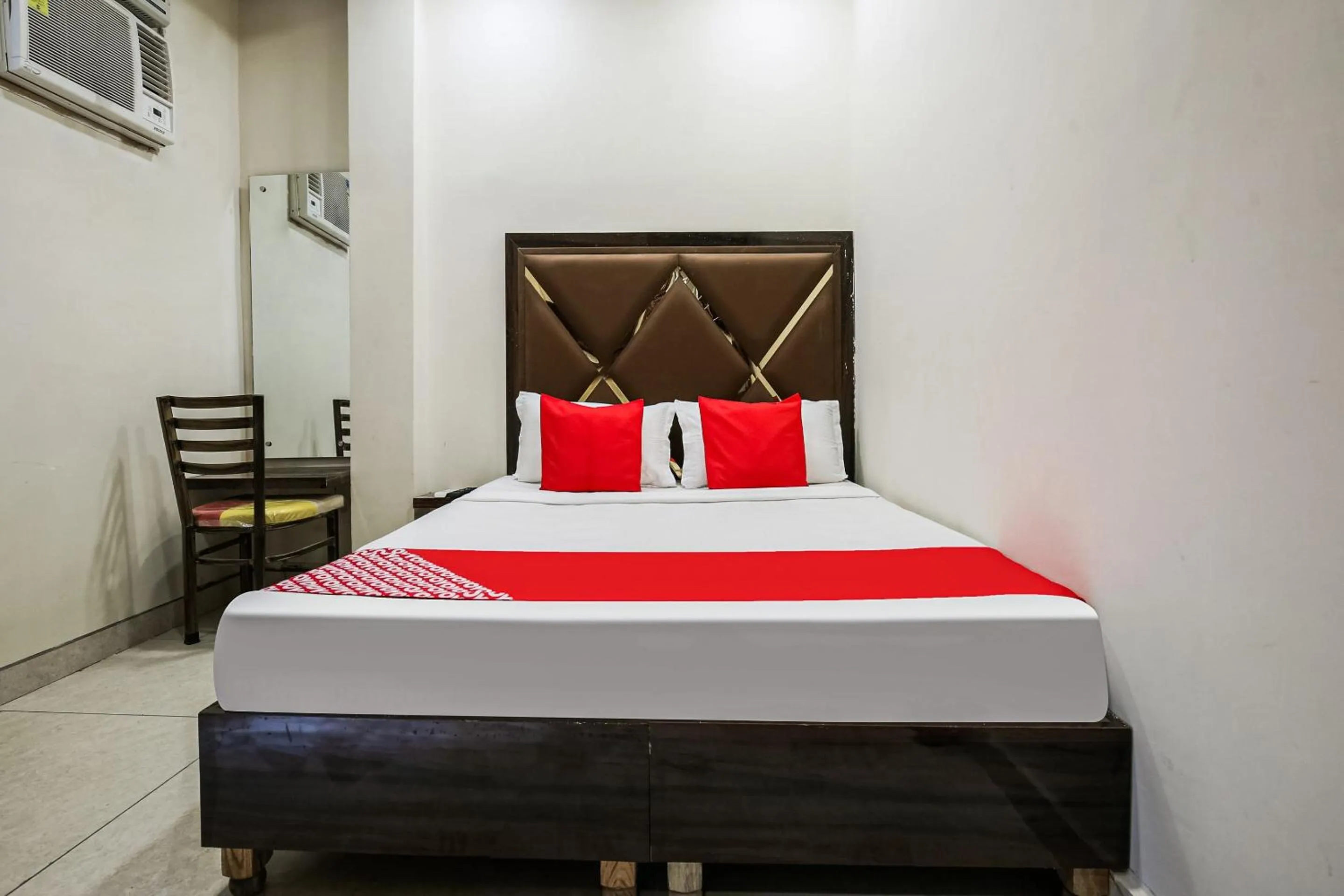 Bedroom, Bed in Hotel O Sunrise