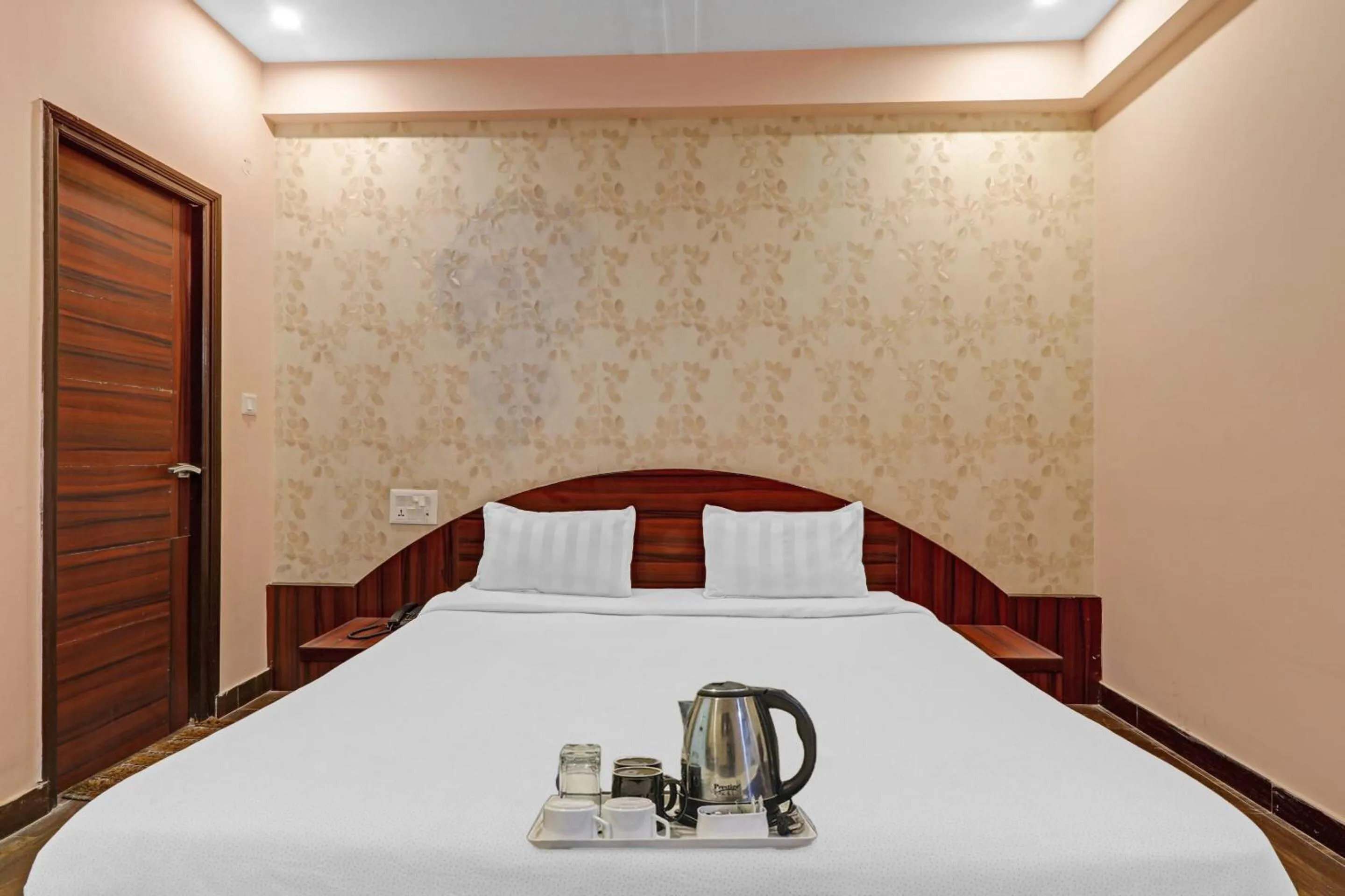 Bedroom, Bed in Super Capital O Townhouse Govinda Royal