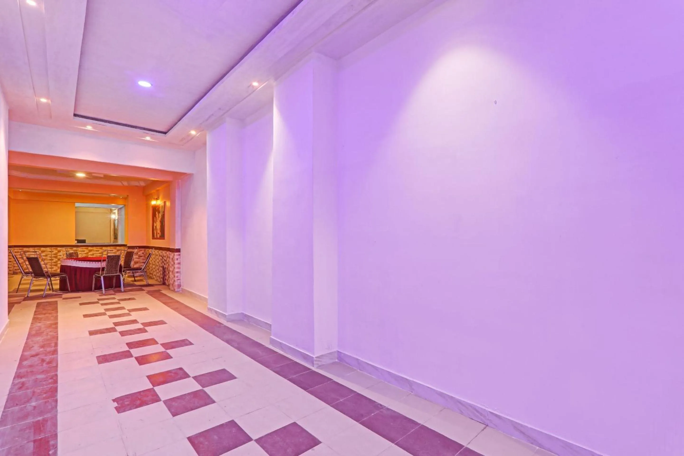 Lobby or reception in Super Capital O Townhouse Govinda Royal