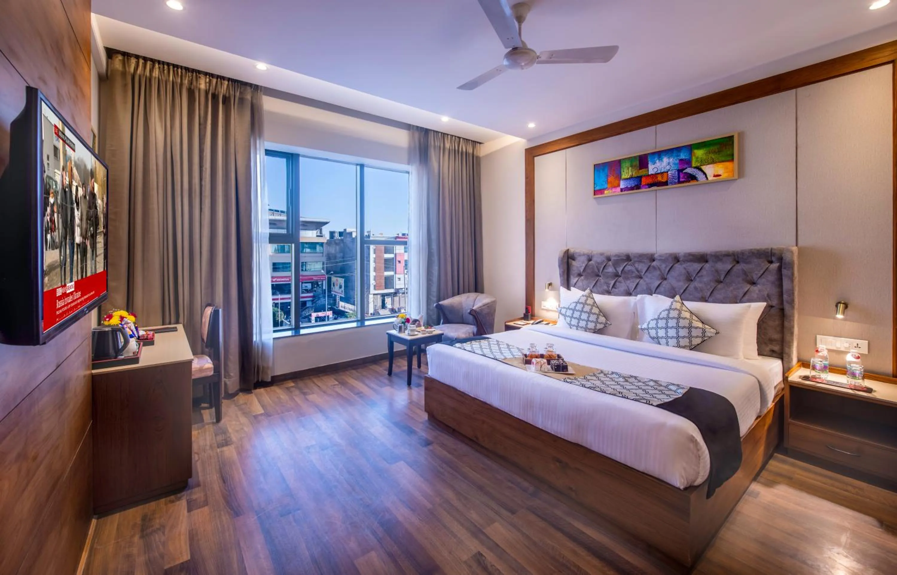 Photo of the whole room, Bed in Lords Inn Chandigarh Zirakpur