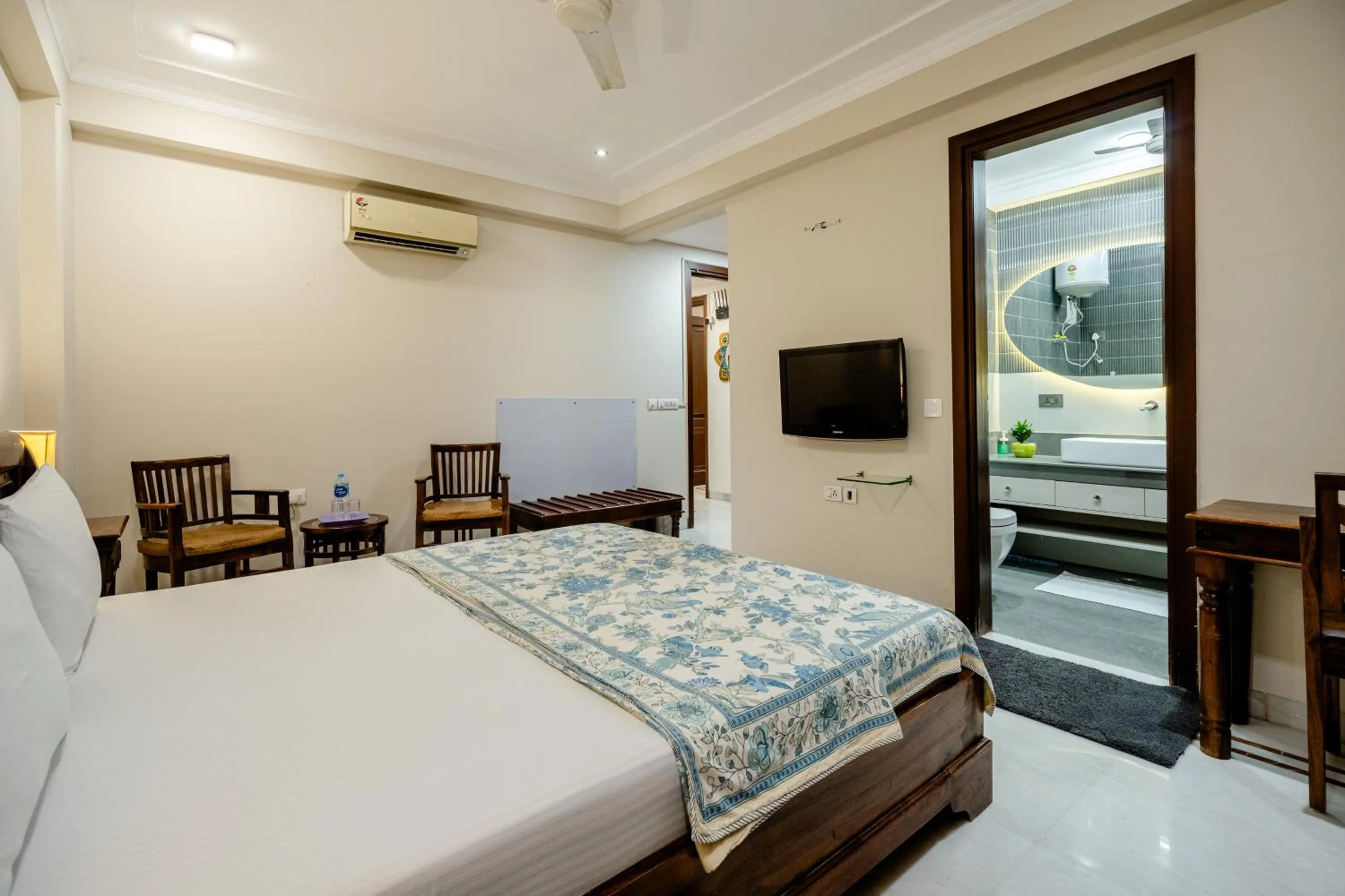 Bed in Tree of Life Bed & Breakfast