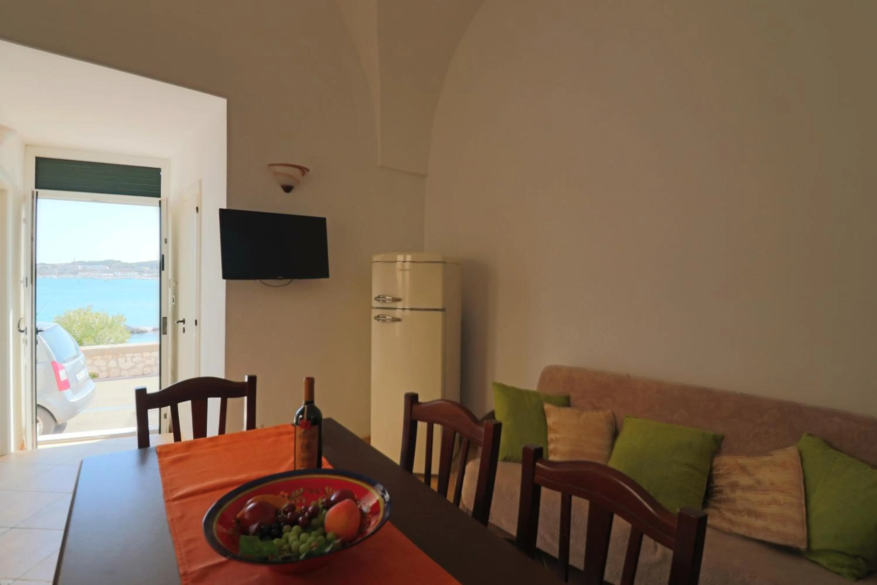 Dining area in Casa Rachele Salento Charm and the Sea Just Steps Away, in the Heart of Otrant
