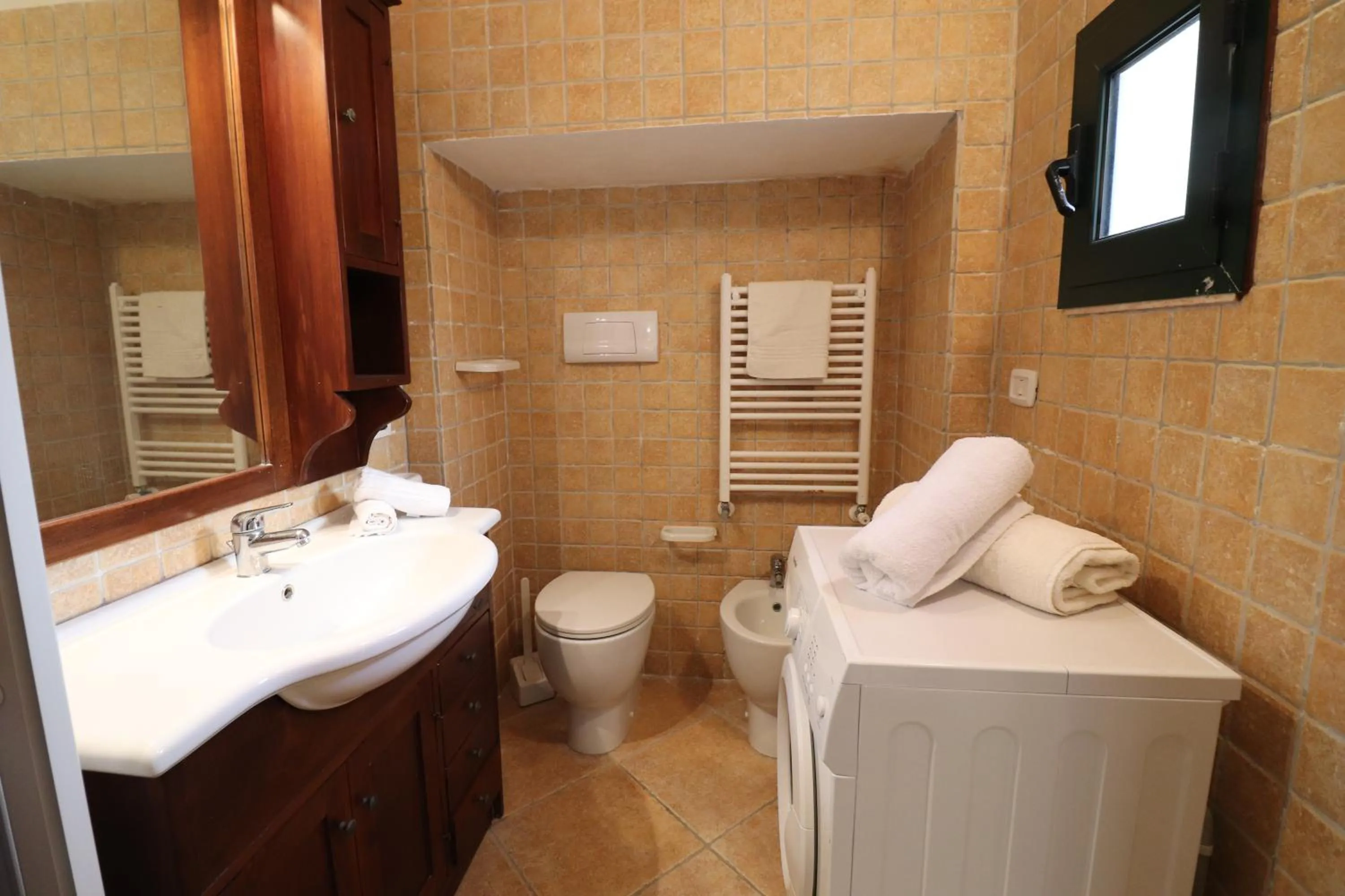 Bathroom in Casa Rachele Salento Charm and the Sea Just Steps Away, in the Heart of Otrant