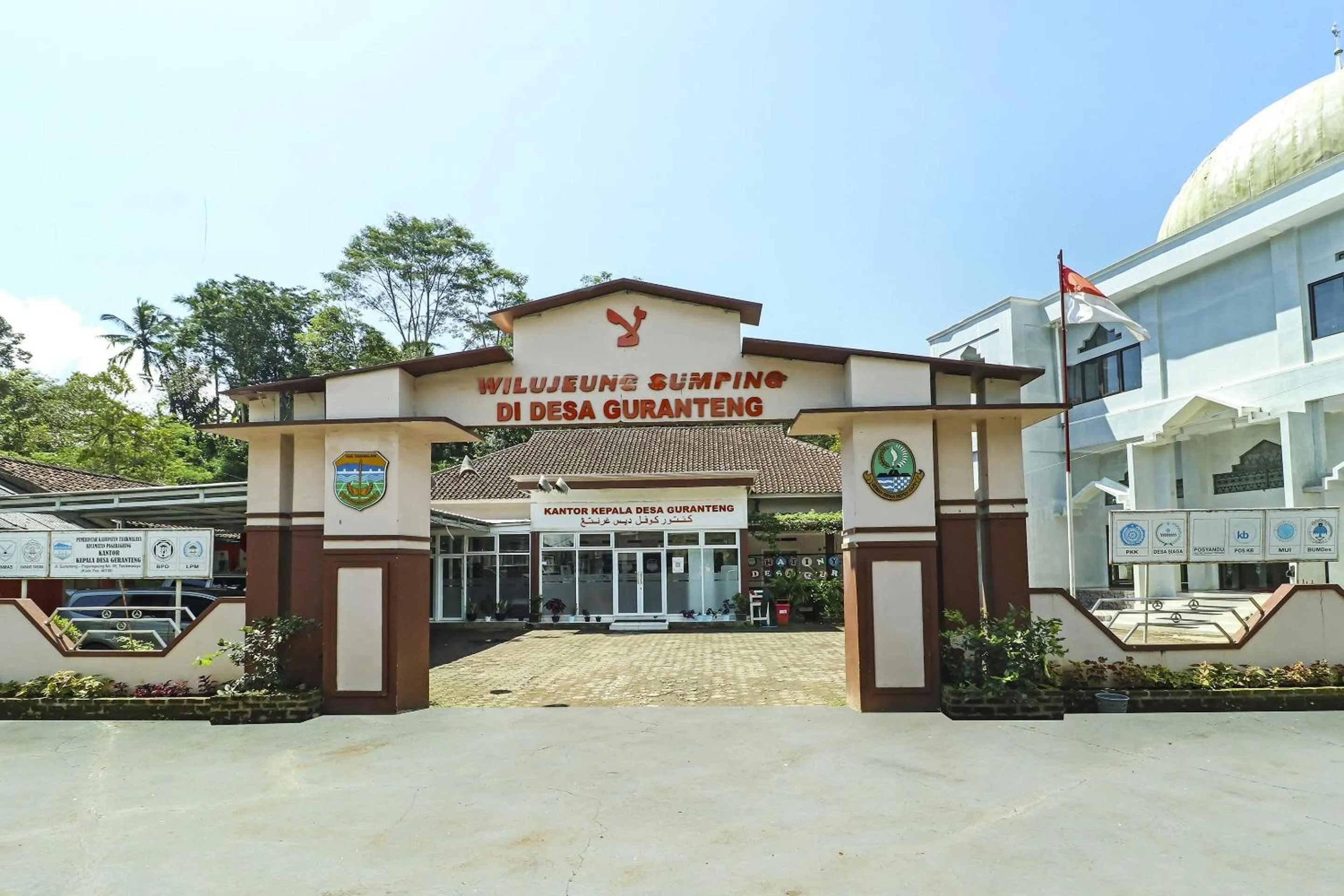 Facade/entrance in Hotel O Desa Wisata Guranteng