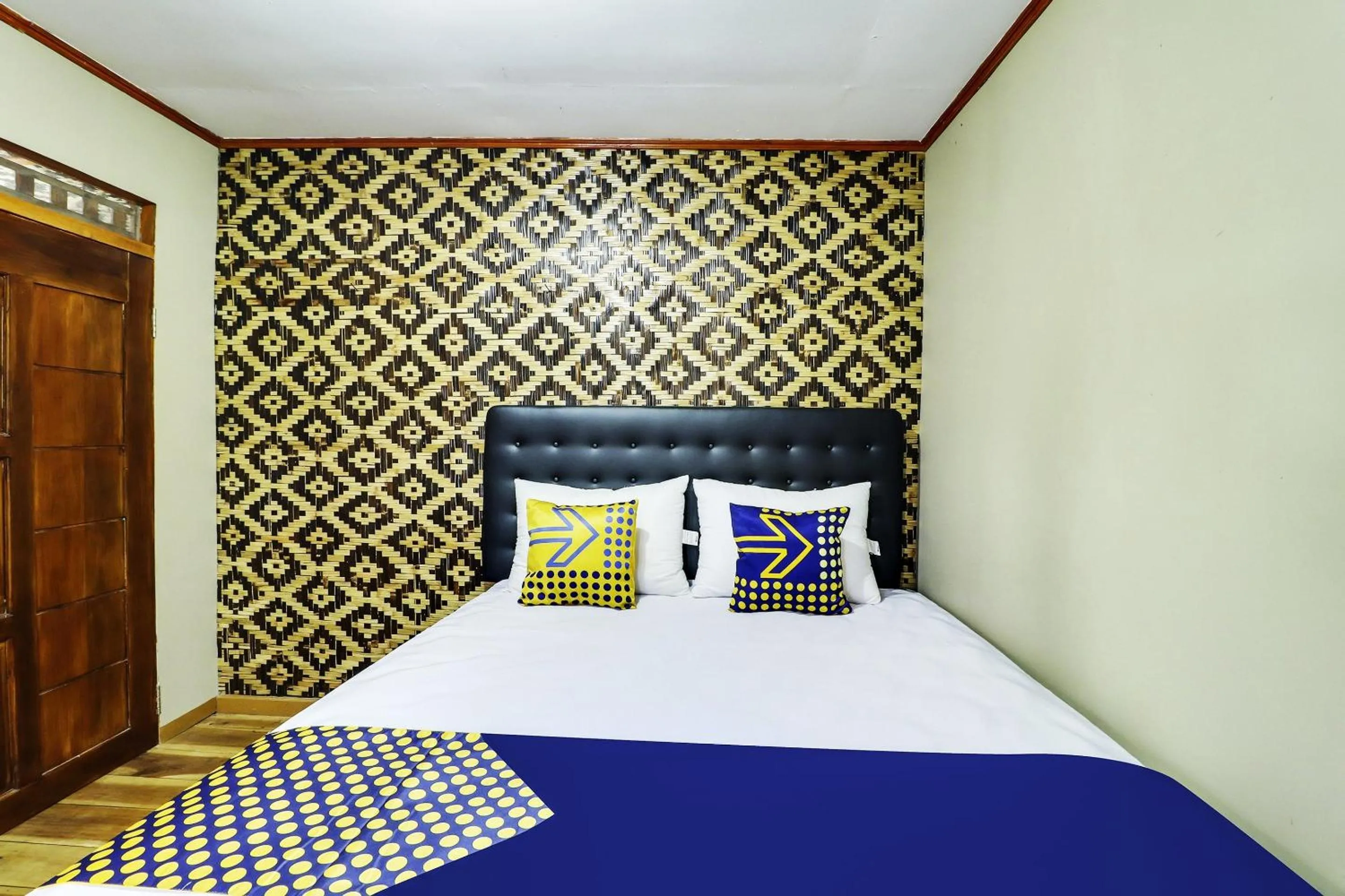 Bedroom, Bed in Hotel O Desa Wisata Guranteng