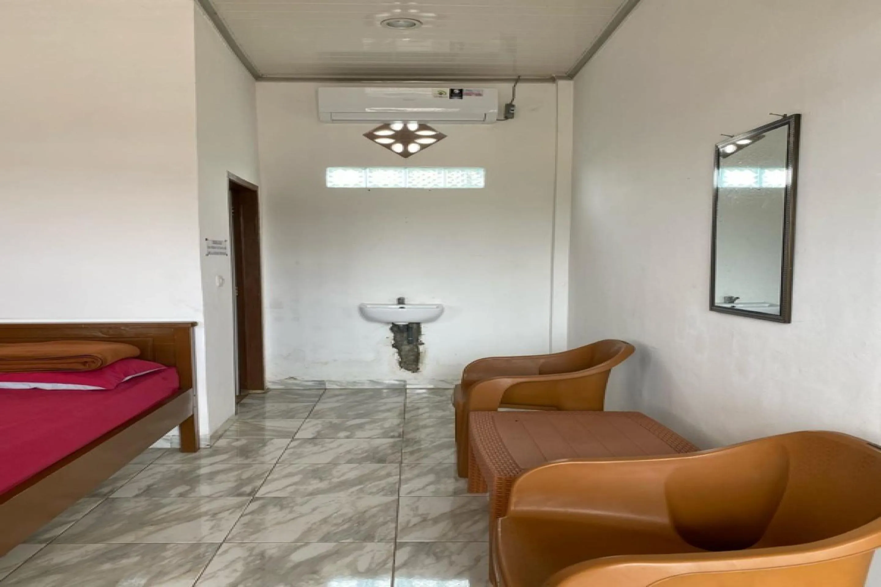 Bedroom, Bed in OYO Life 90960 Putih Salju Homestay Syariah