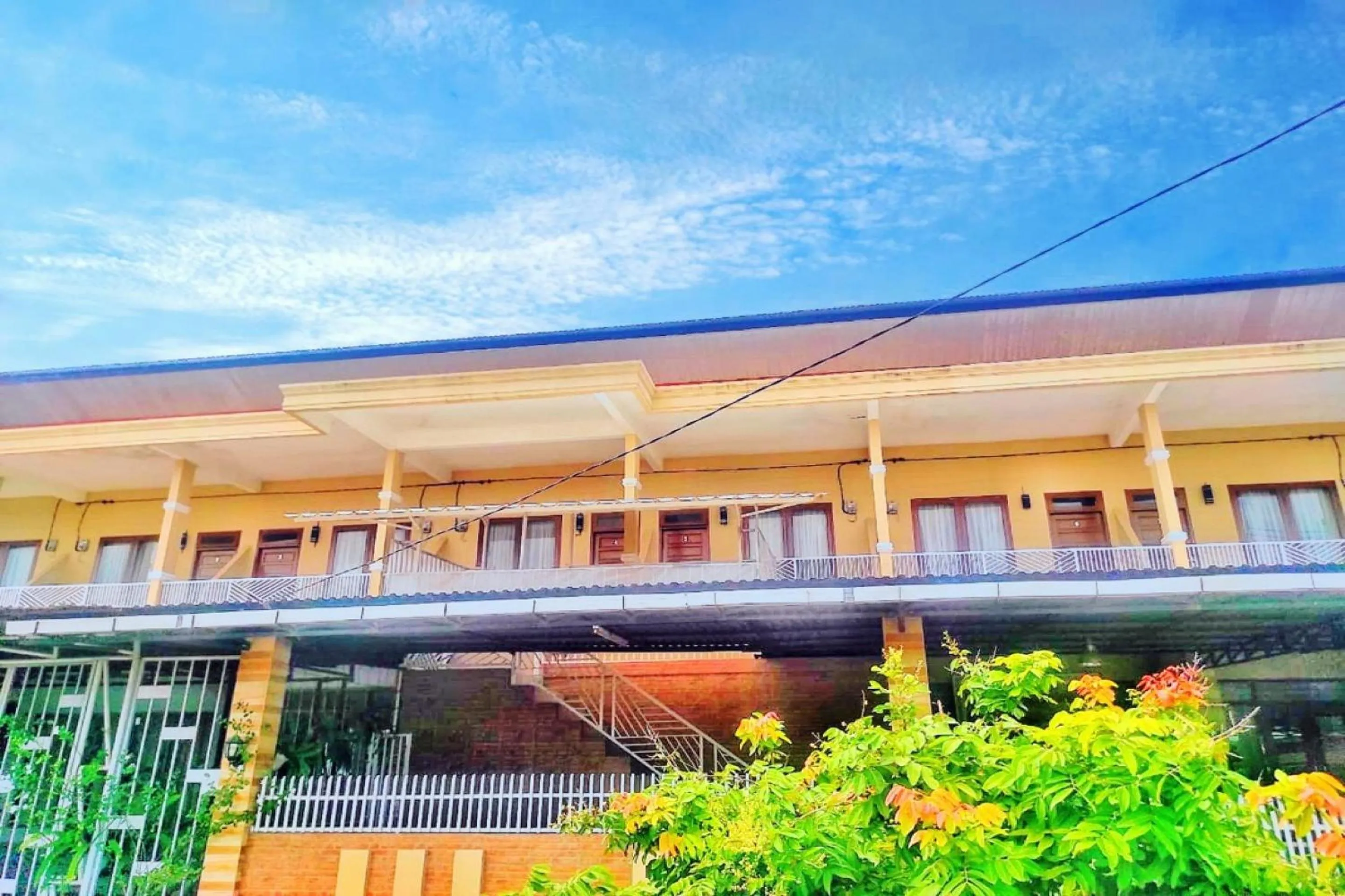 Facade/entrance in OYO Life 90960 Putih Salju Homestay Syariah